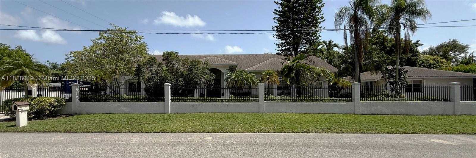 Small Image of 8200 SOUTH WEST 92ND ST, Miami Number 20