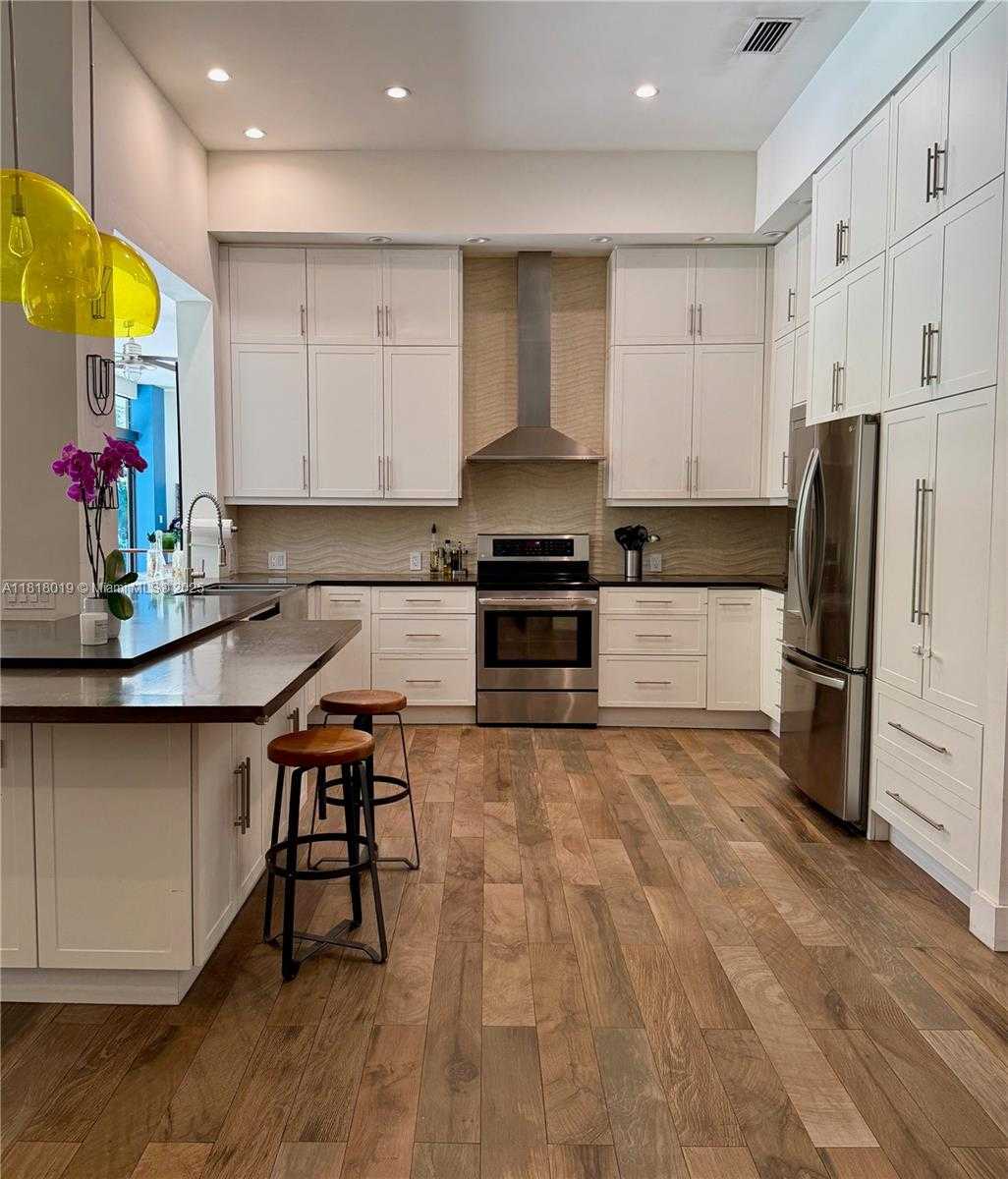 Small Image of 8200 SOUTH WEST 92ND ST, Miami Number 6
