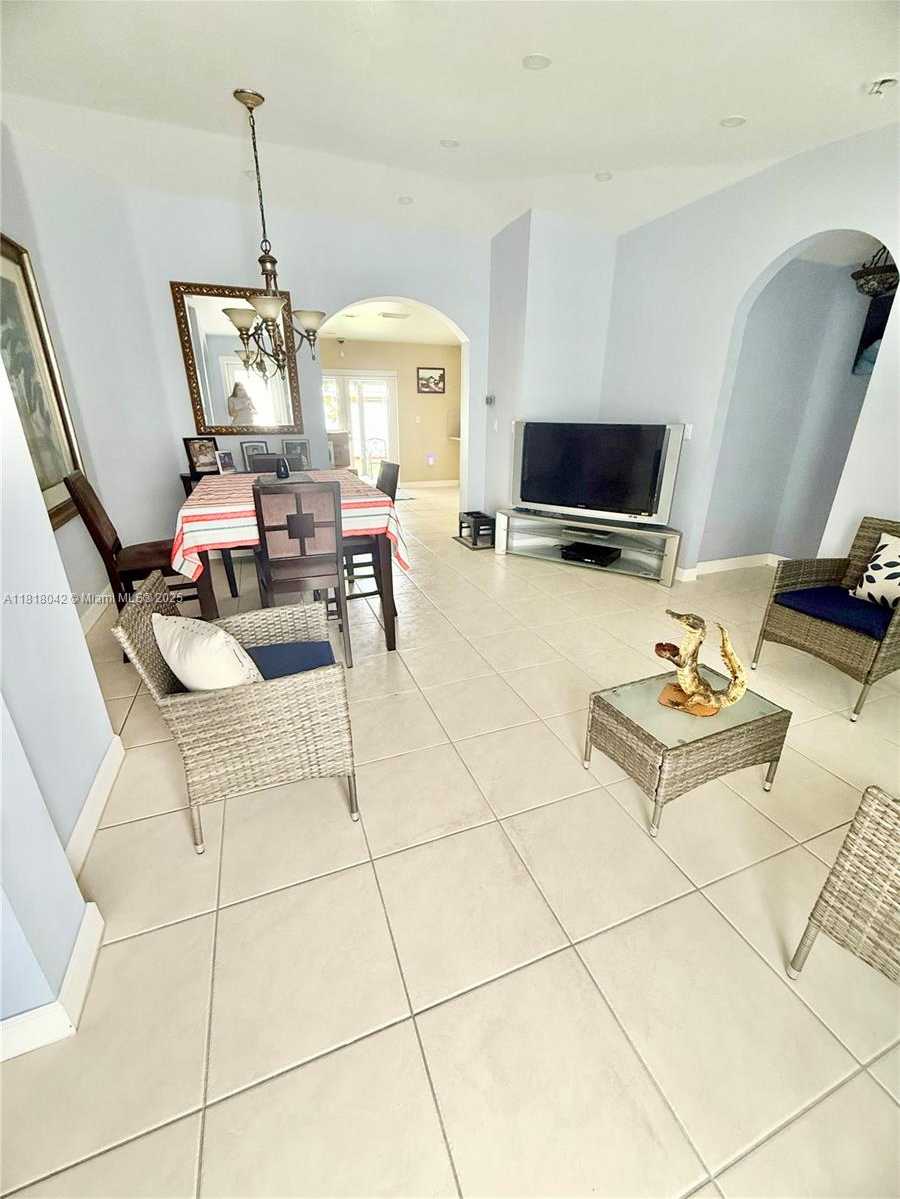 Small Image of 13267 SOUTH WEST 277TH TER, Homestead Number 5