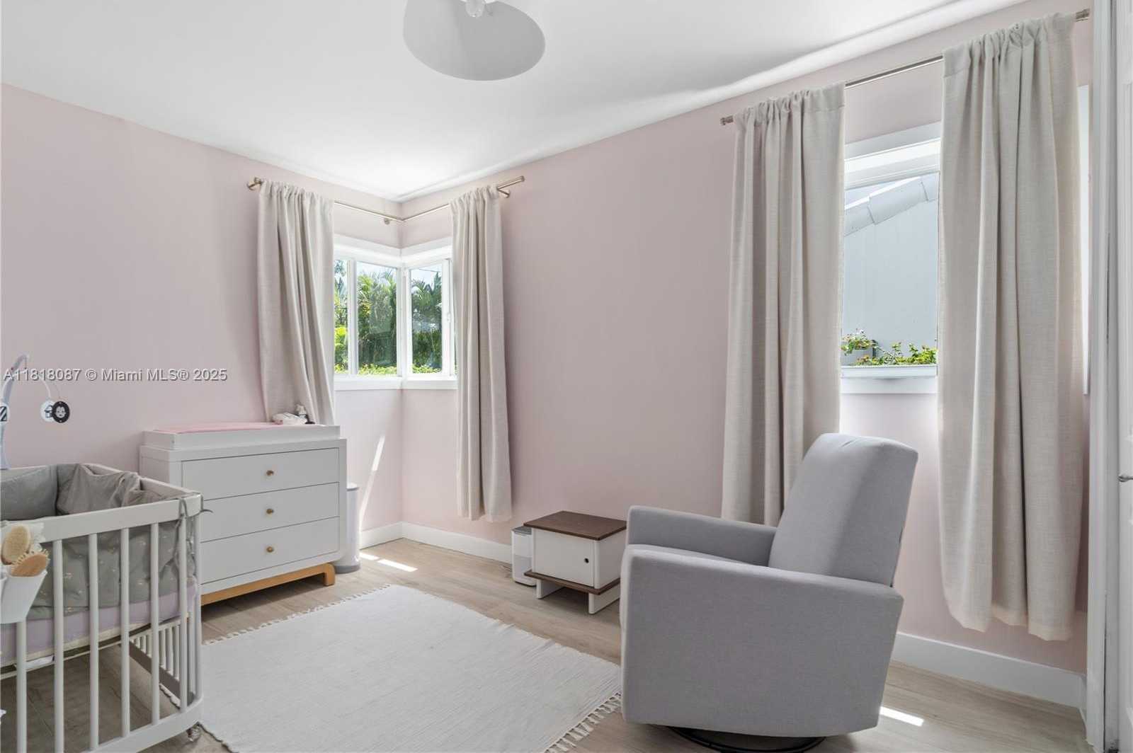 Small Image of 719 WEST 51ST ST, Miami Beach Number 21