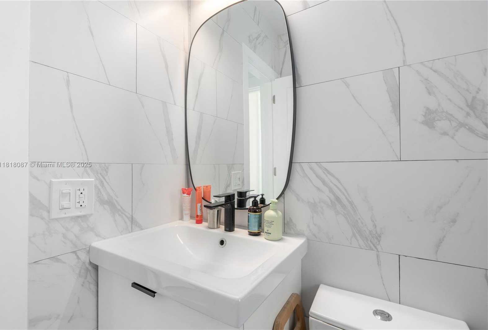 Small Image of 719 WEST 51ST ST, Miami Beach Number 23