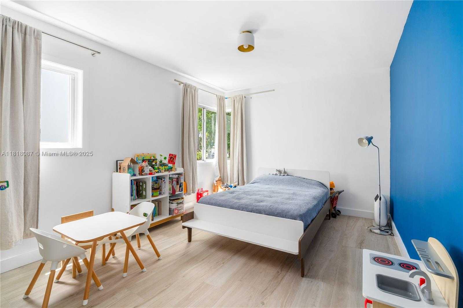 Small Image of 719 WEST 51ST ST, Miami Beach Number 26