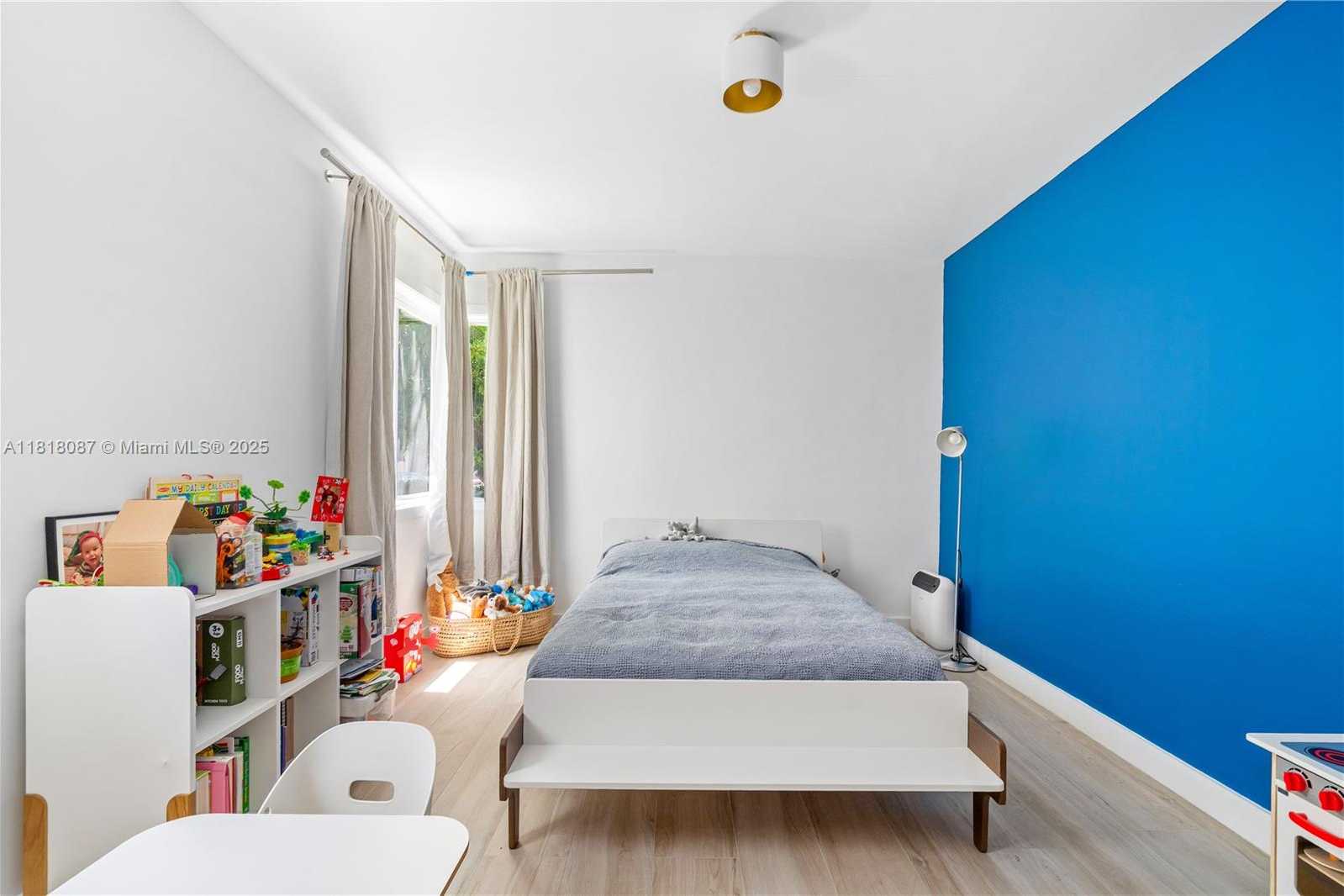 Small Image of 719 WEST 51ST ST, Miami Beach Number 27