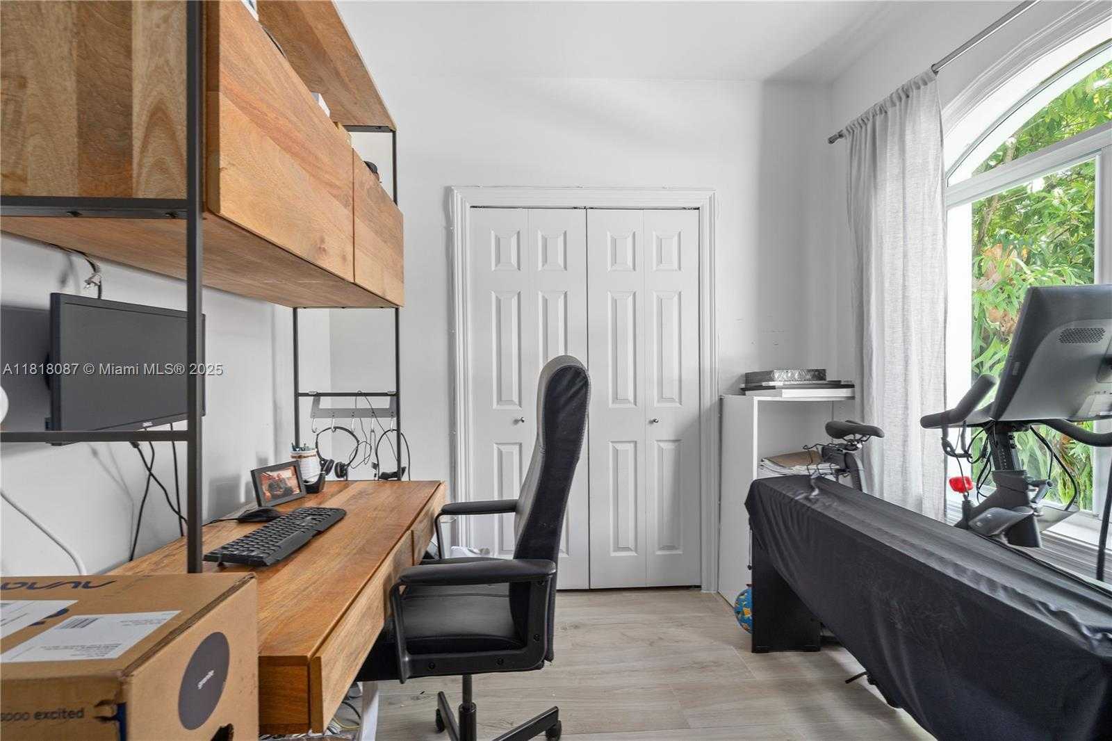Small Image of 719 WEST 51ST ST, Miami Beach Number 35