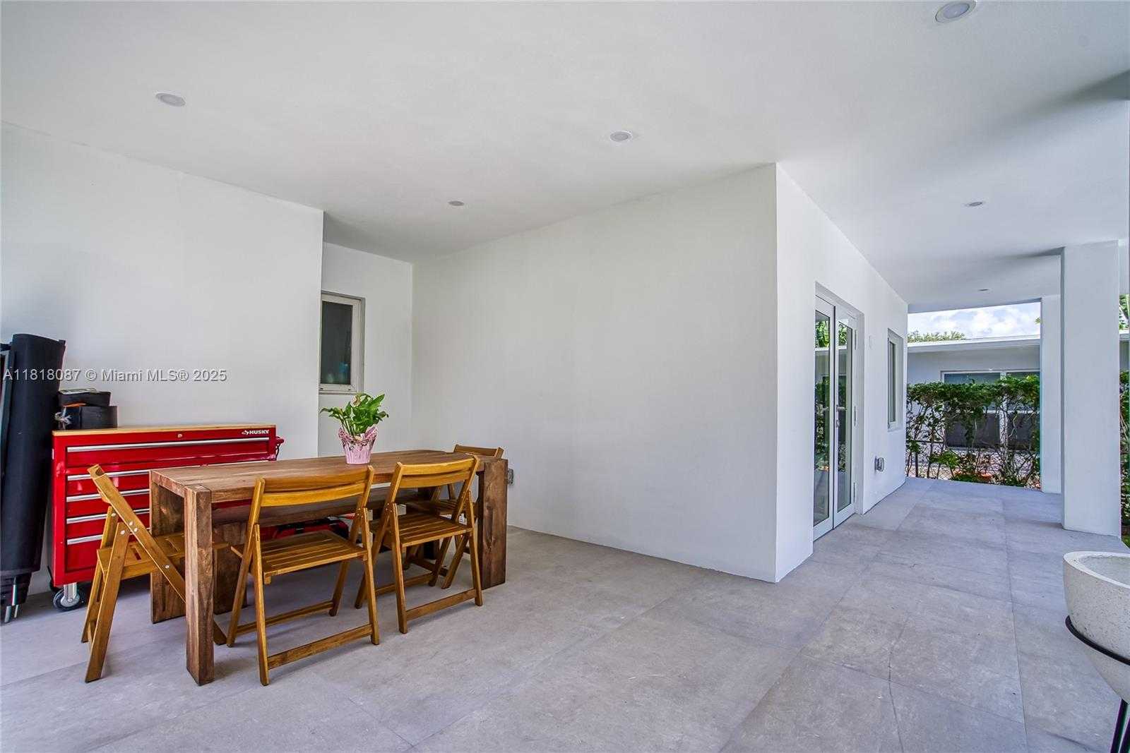 Small Image of 719 WEST 51ST ST, Miami Beach Number 37