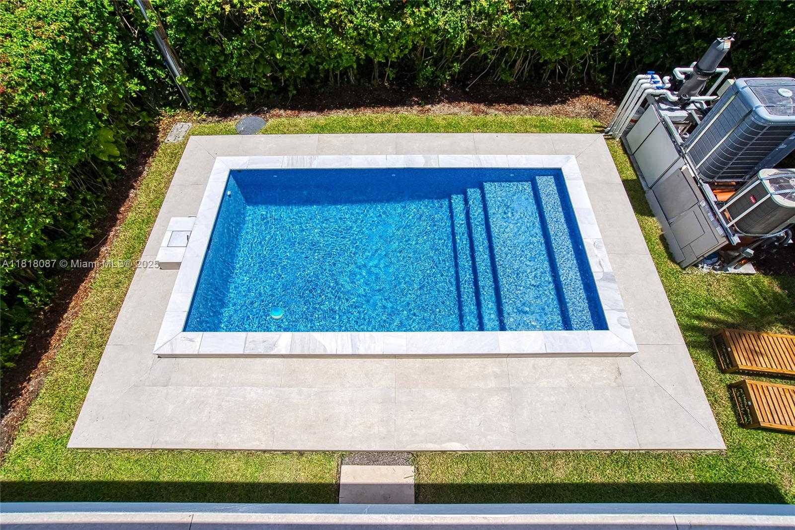 Small Image of 719 WEST 51ST ST, Miami Beach Number 40
