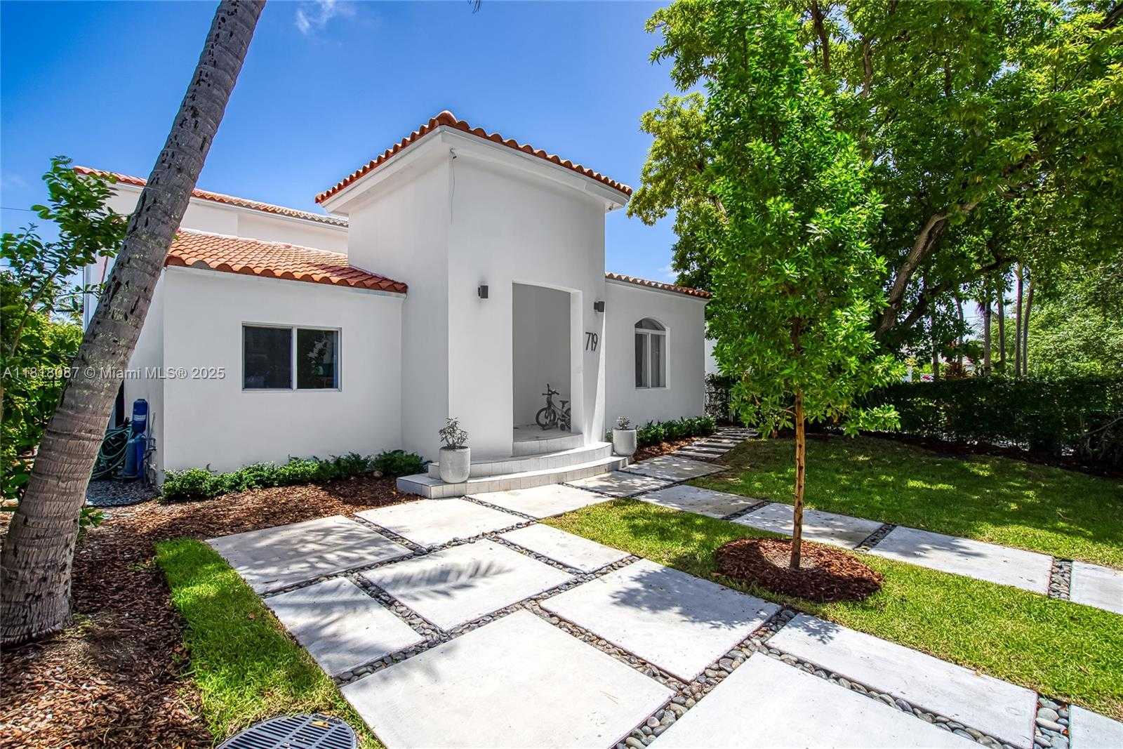 Small Image of 719 WEST 51ST ST, Miami Beach Number 45