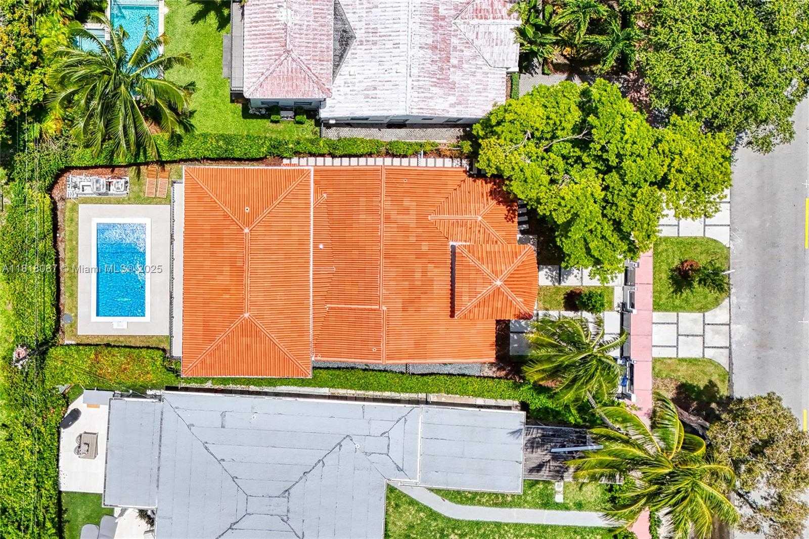 Small Image of 719 WEST 51ST ST, Miami Beach Number 50
