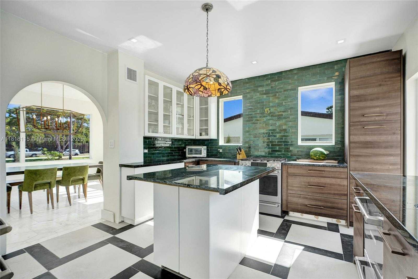 Small Image of 1731 NORTH EAST 171ST ST, North Miami Beach Number 14