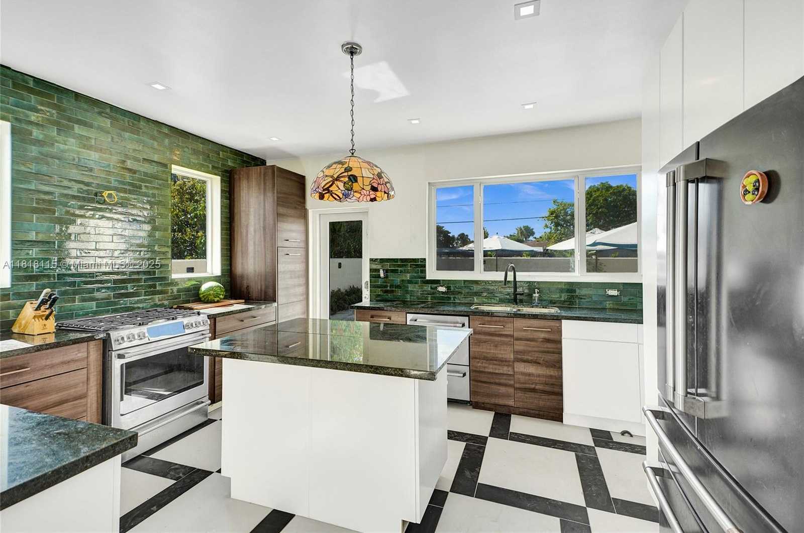 Small Image of 1731 NORTH EAST 171ST ST, North Miami Beach Number 15