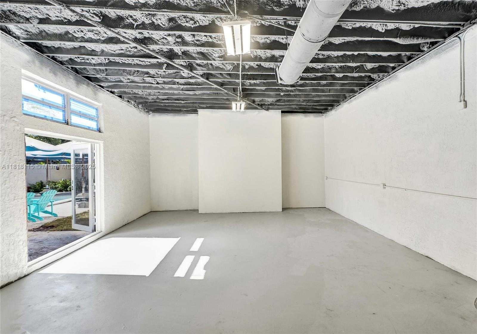 Small Image of 1731 NORTH EAST 171ST ST, North Miami Beach Number 19