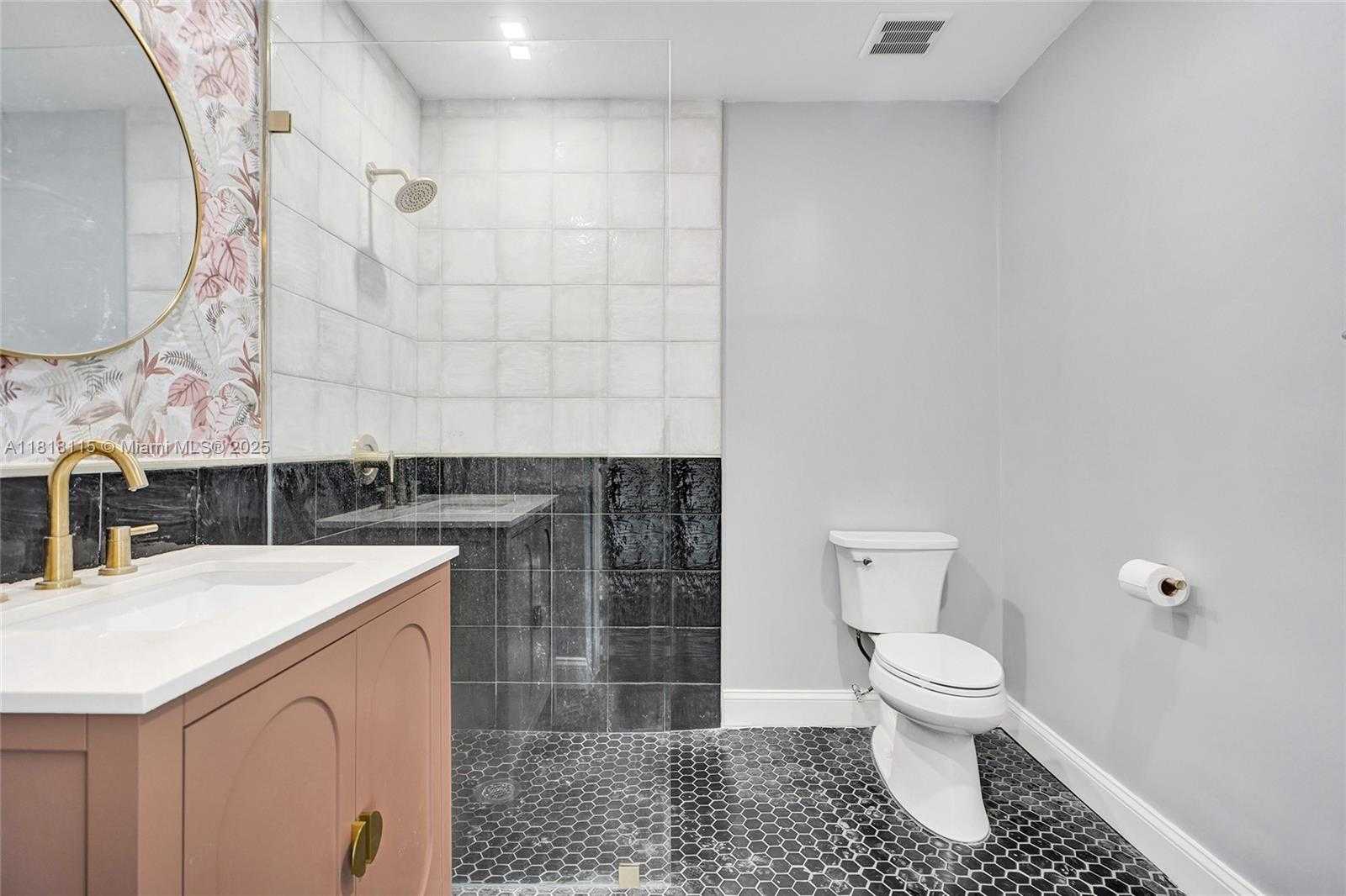 Small Image of 1731 NORTH EAST 171ST ST, North Miami Beach Number 20