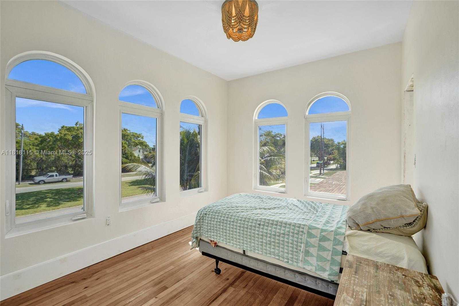 Small Image of 1731 NORTH EAST 171ST ST, North Miami Beach Number 24