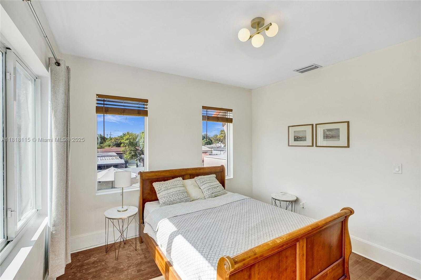 Small Image of 1731 NORTH EAST 171ST ST, North Miami Beach Number 25