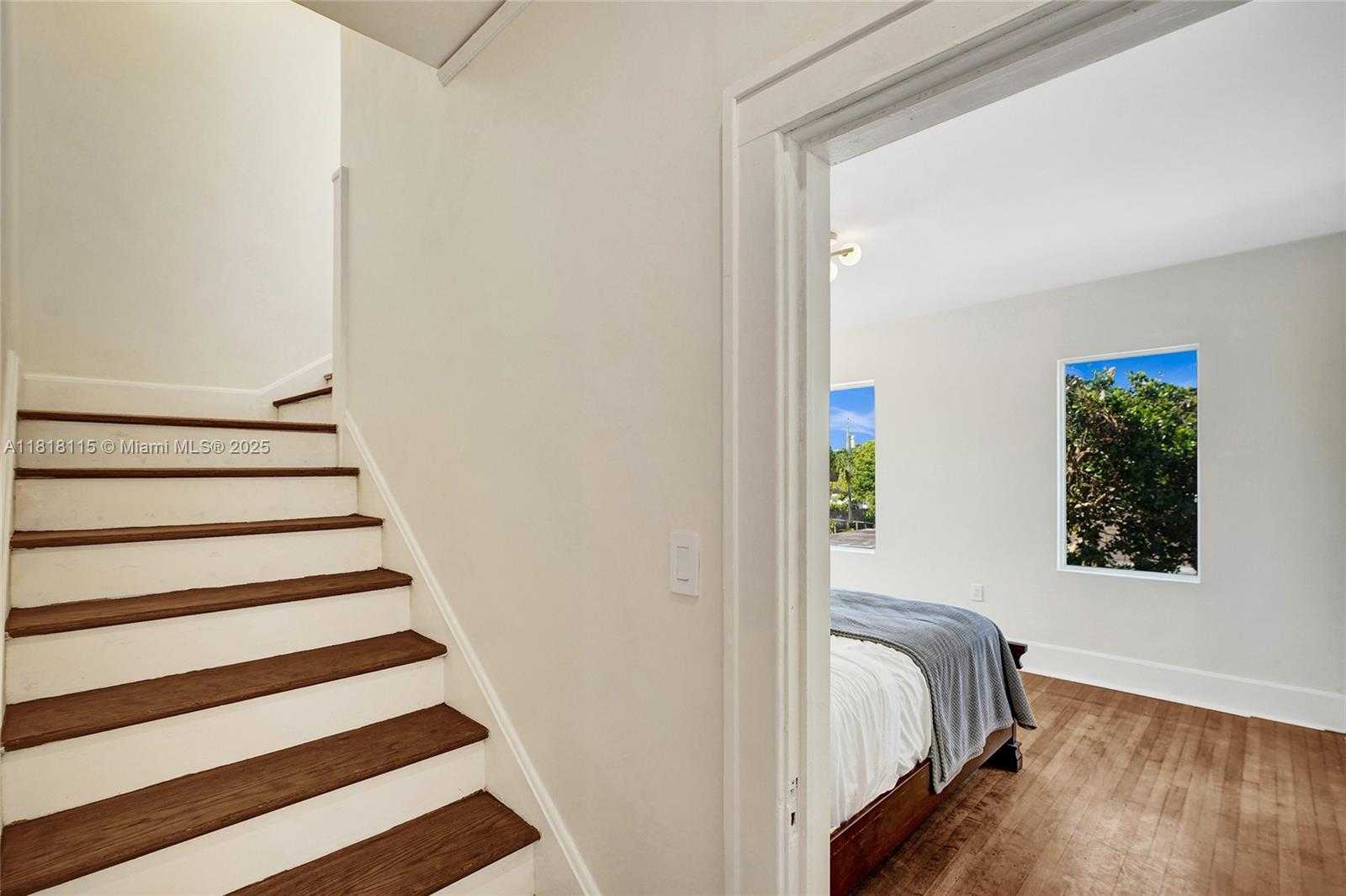 Small Image of 1731 NORTH EAST 171ST ST, North Miami Beach Number 26