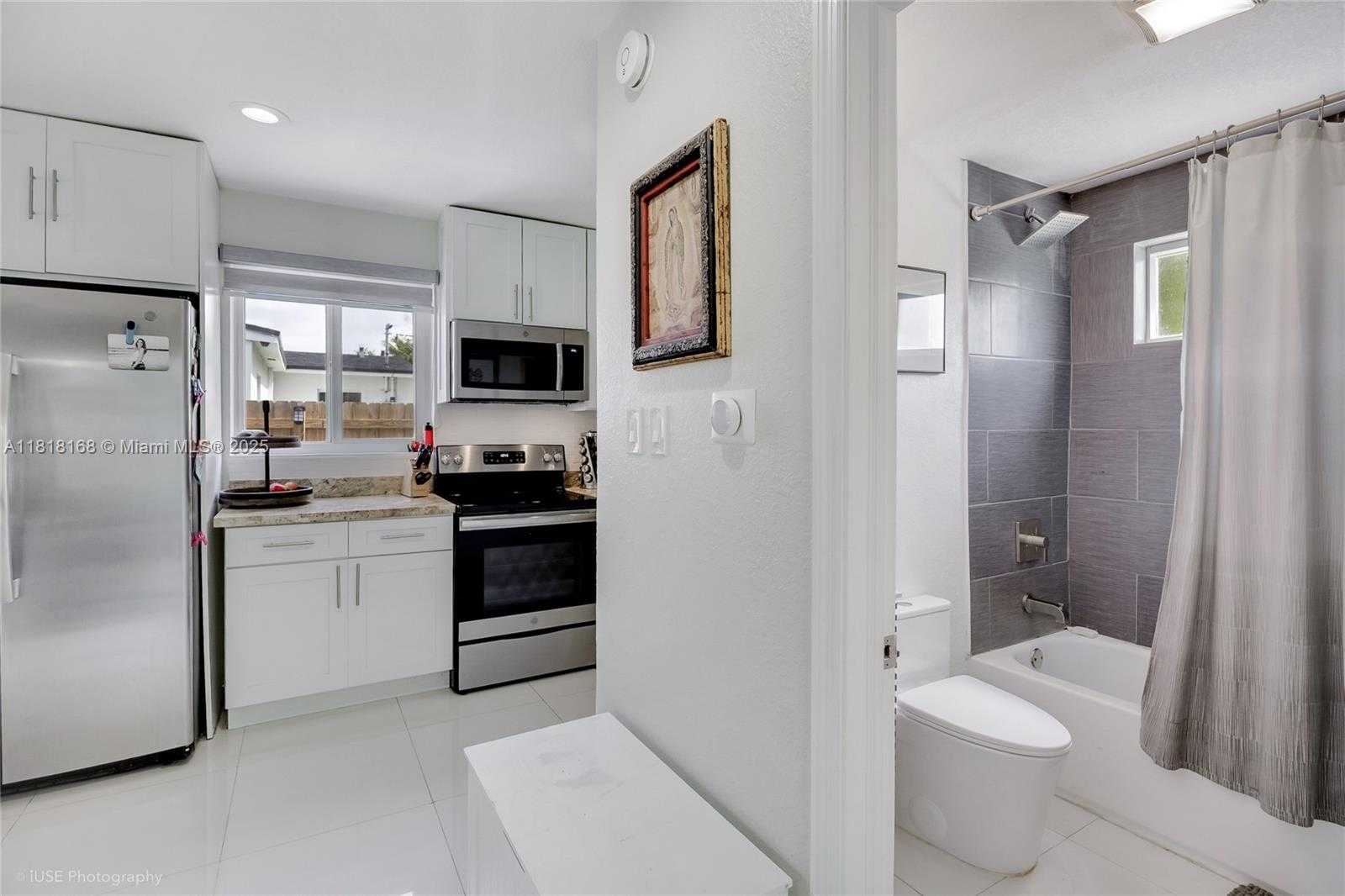 Small Image of 12245 NORTH WEST 2ND AVE, North Miami Number 12