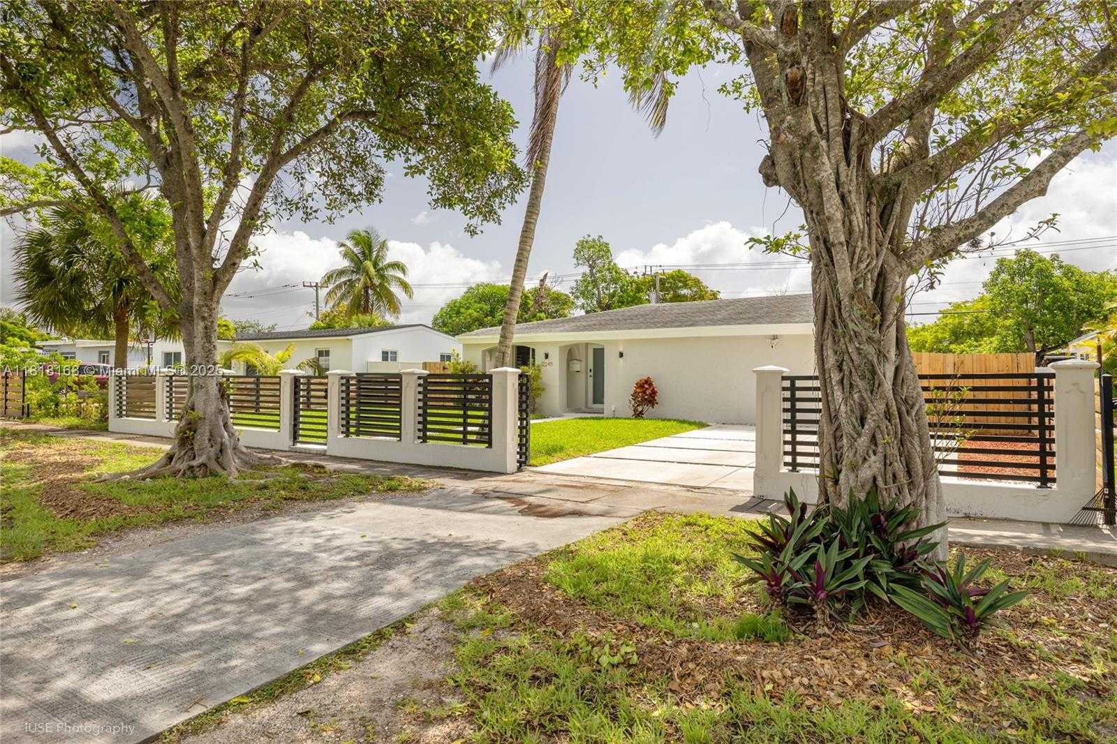 Small Image of 12245 NORTH WEST 2ND AVE, North Miami Number 2