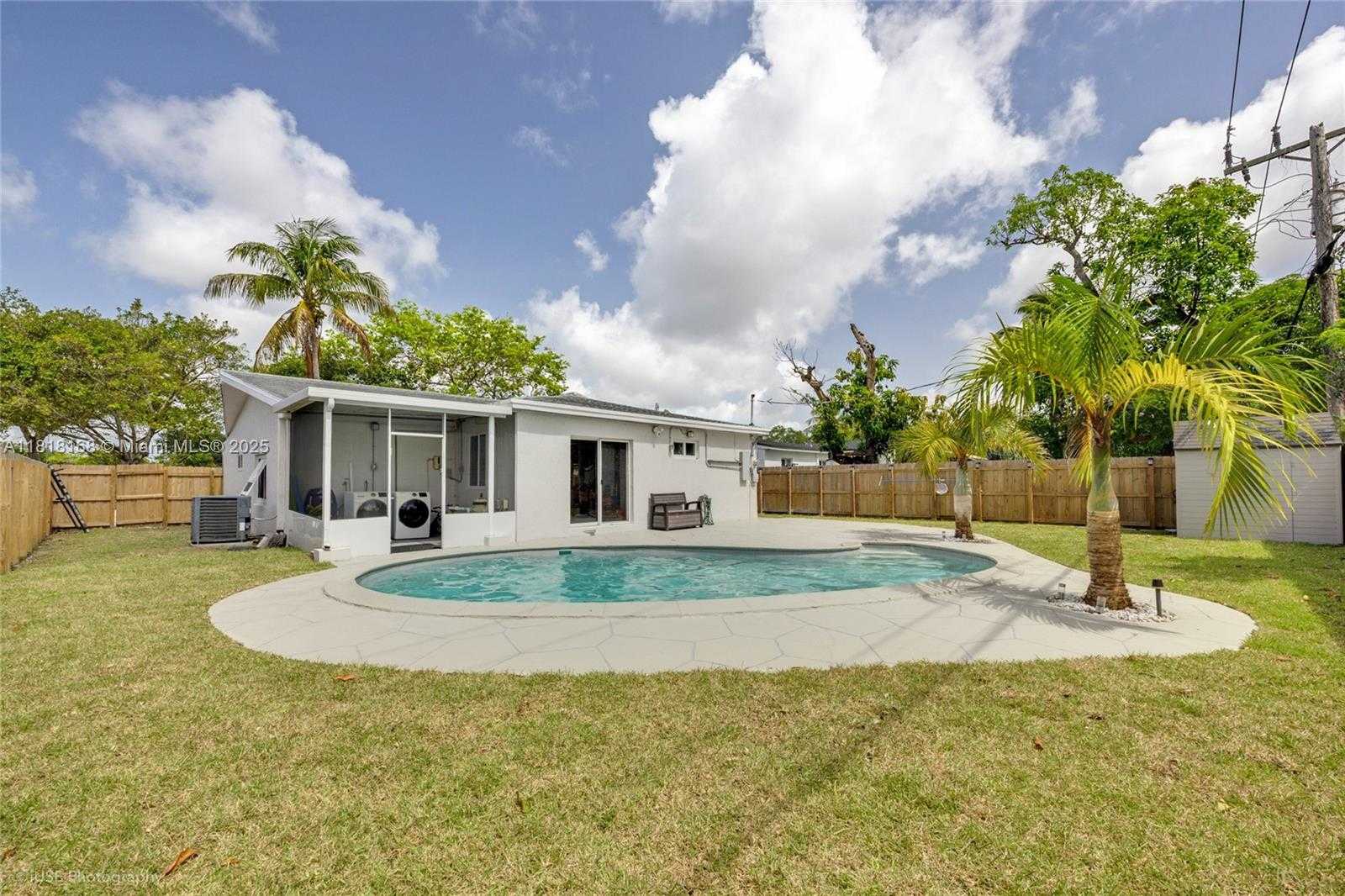 Small Image of 12245 NORTH WEST 2ND AVE, North Miami Number 22