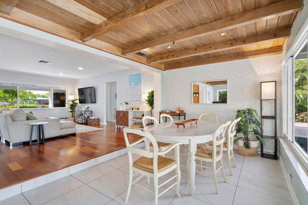 Small Image of 2837 NORTH EAST 17TH AVE, Wilton Manors Number 27