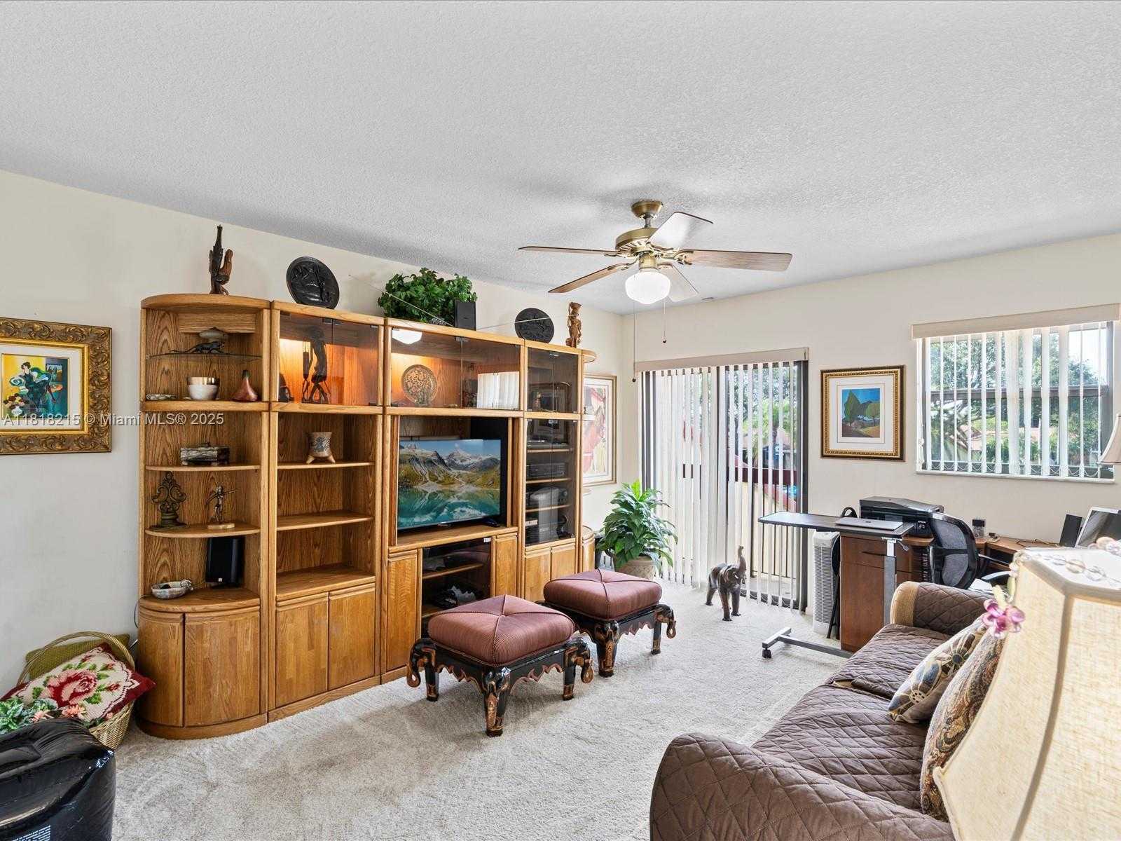 Small Image of 9530 ALCAZAR LN, Davie Number 14