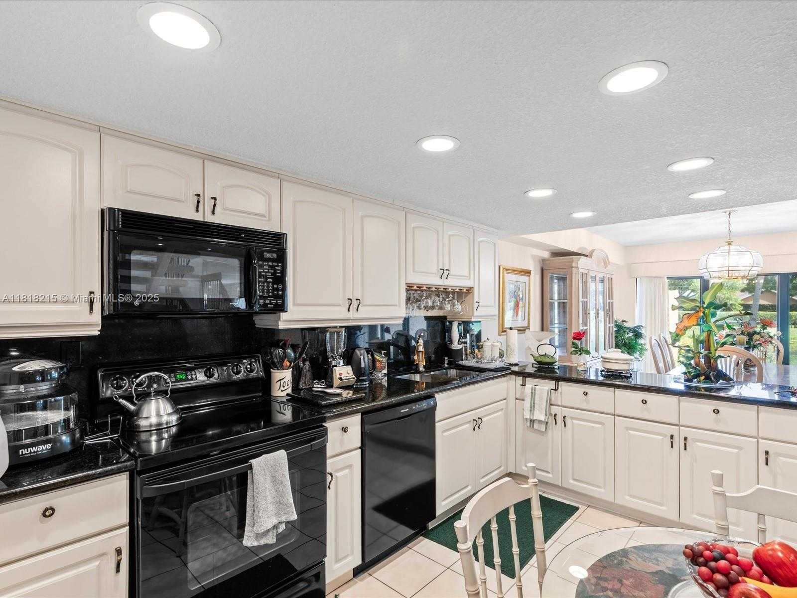 Small Image of 9530 ALCAZAR LN, Davie Number 9
