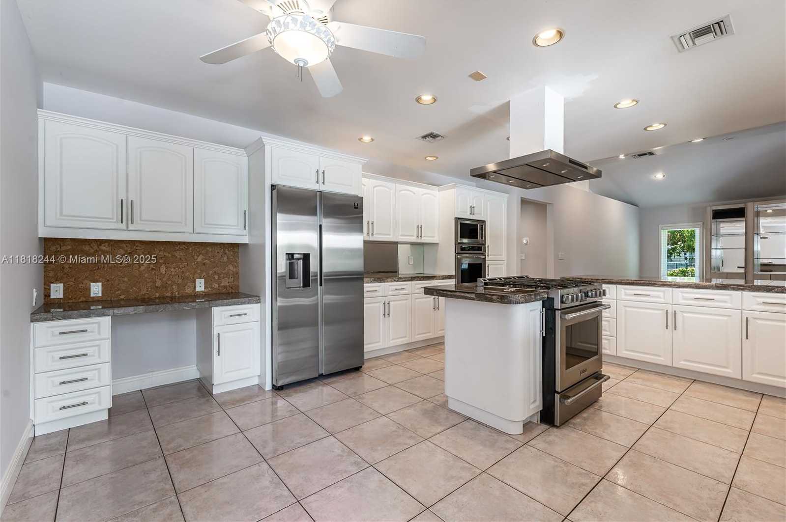 Small Image of 17494 SOUTH WEST 83RD CT, Palmetto Bay Number 9