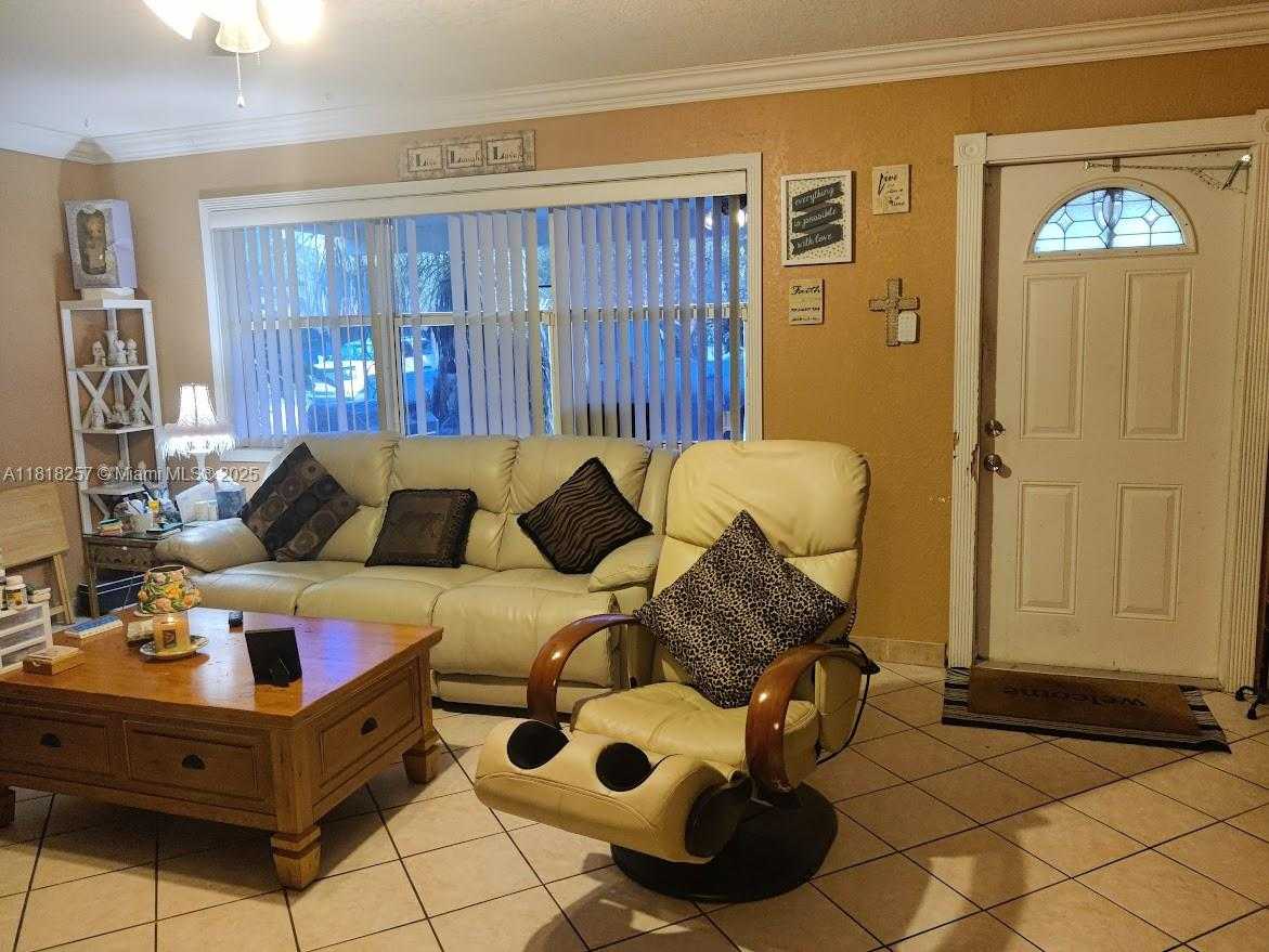 Small Image of 401 SOUTH EAST 4TH ST, Deerfield Beach Number 2
