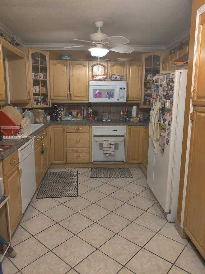 Small Image of 401 SOUTH EAST 4TH ST, Deerfield Beach Number 5