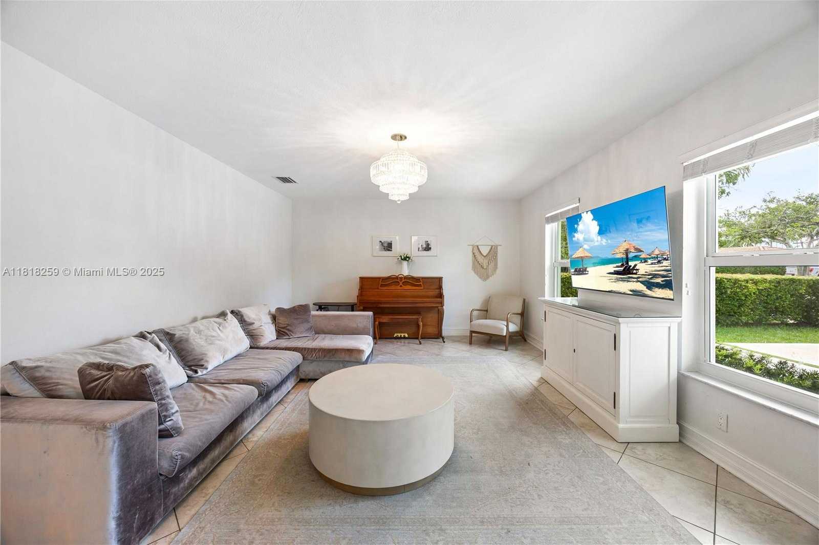 Small Image of 6751 SOUTH WEST 48TH ST, Miami Number 26