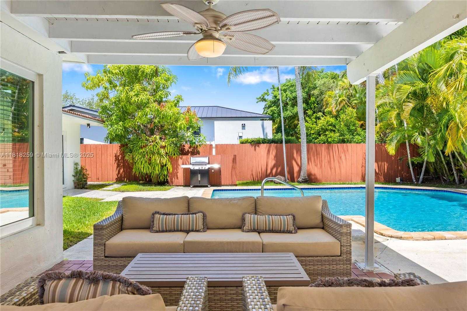 Small Image of 6751 SOUTH WEST 48TH ST, Miami Number 35