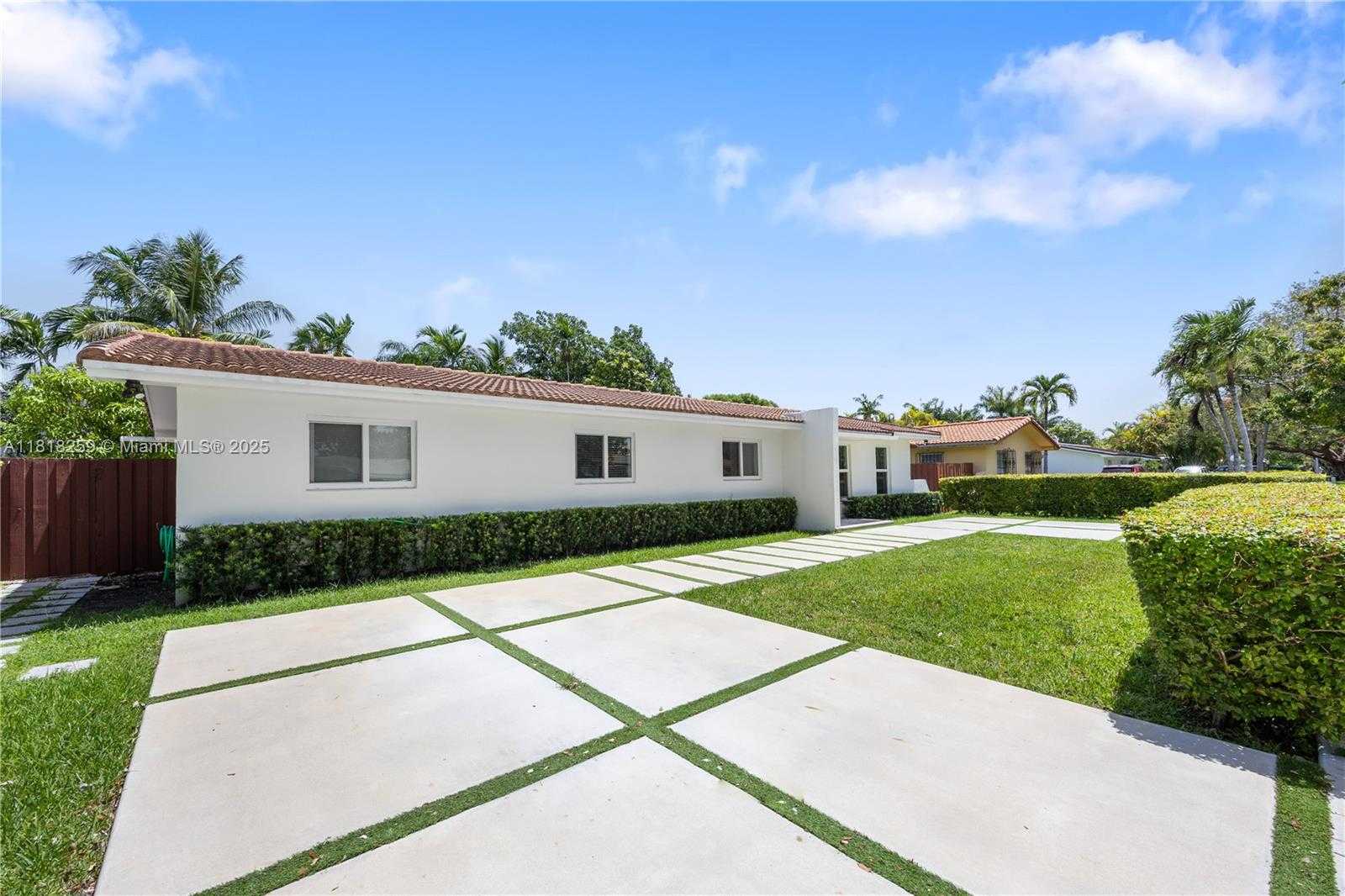 Small Image of 6751 SOUTH WEST 48TH ST, Miami Number 45