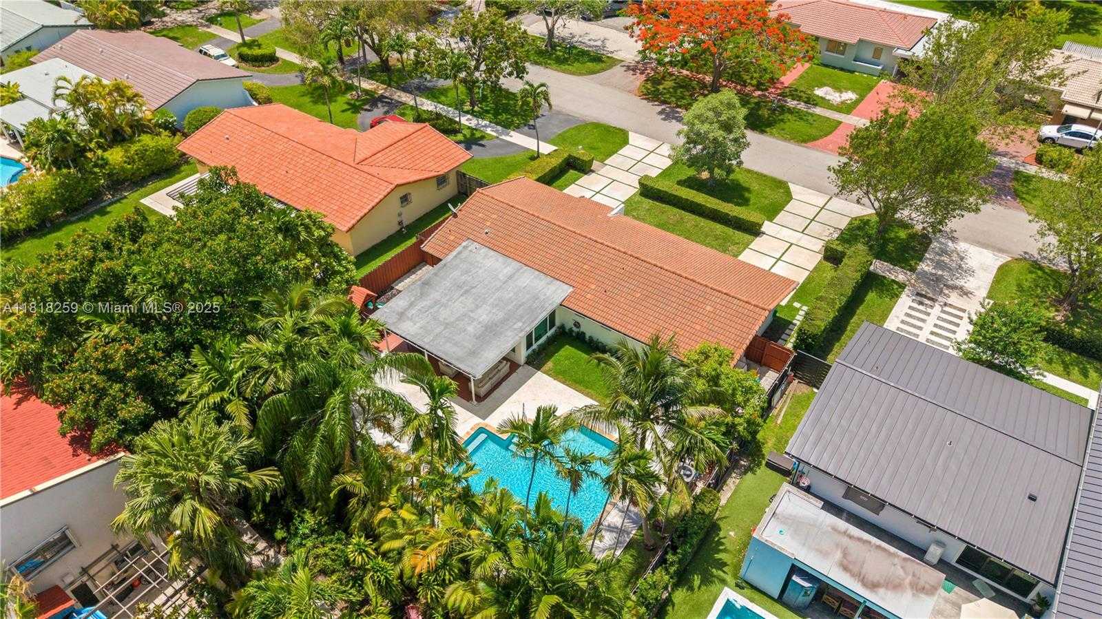 Small Image of 6751 SOUTH WEST 48TH ST, Miami Number 46