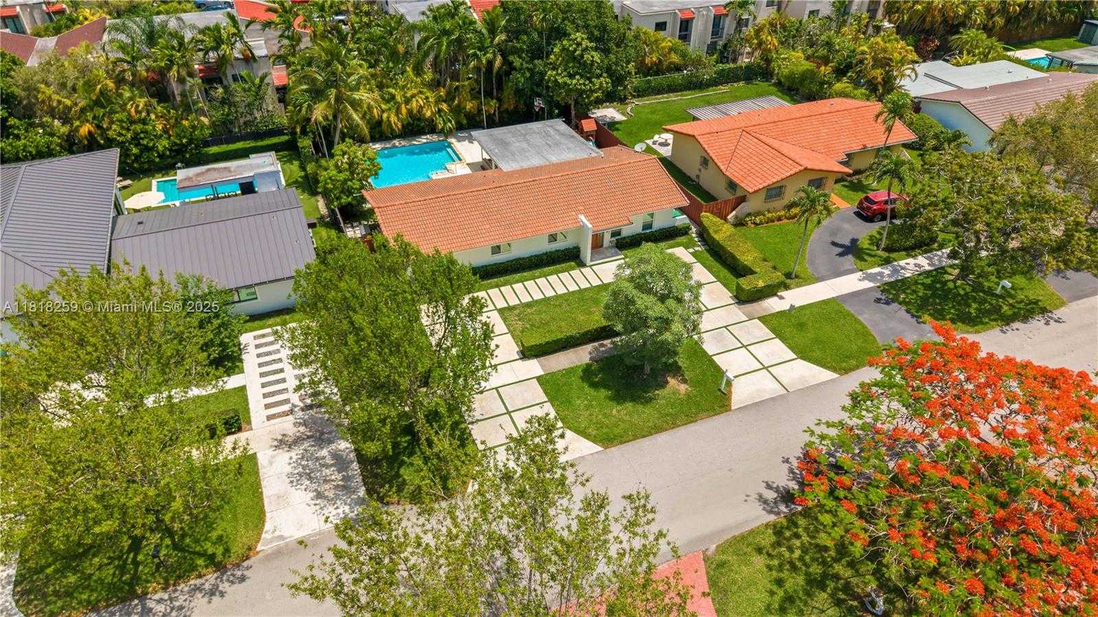 Small Image of 6751 SOUTH WEST 48TH ST, Miami Number 49