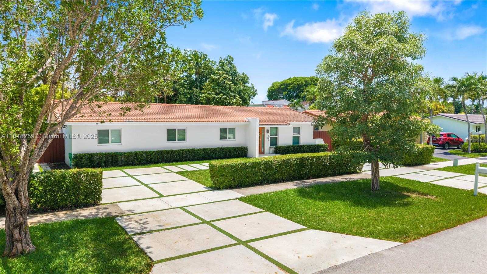 Small Image of 6751 SOUTH WEST 48TH ST, Miami Number 50