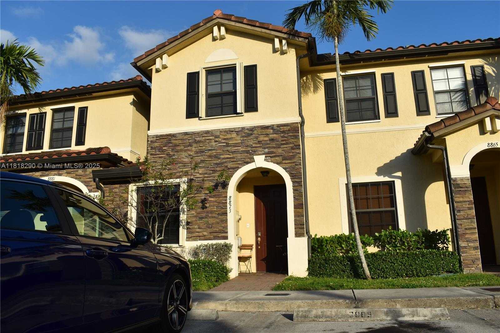 Small Image of 8873 WEST 35TH LN, Hialeah Number 2