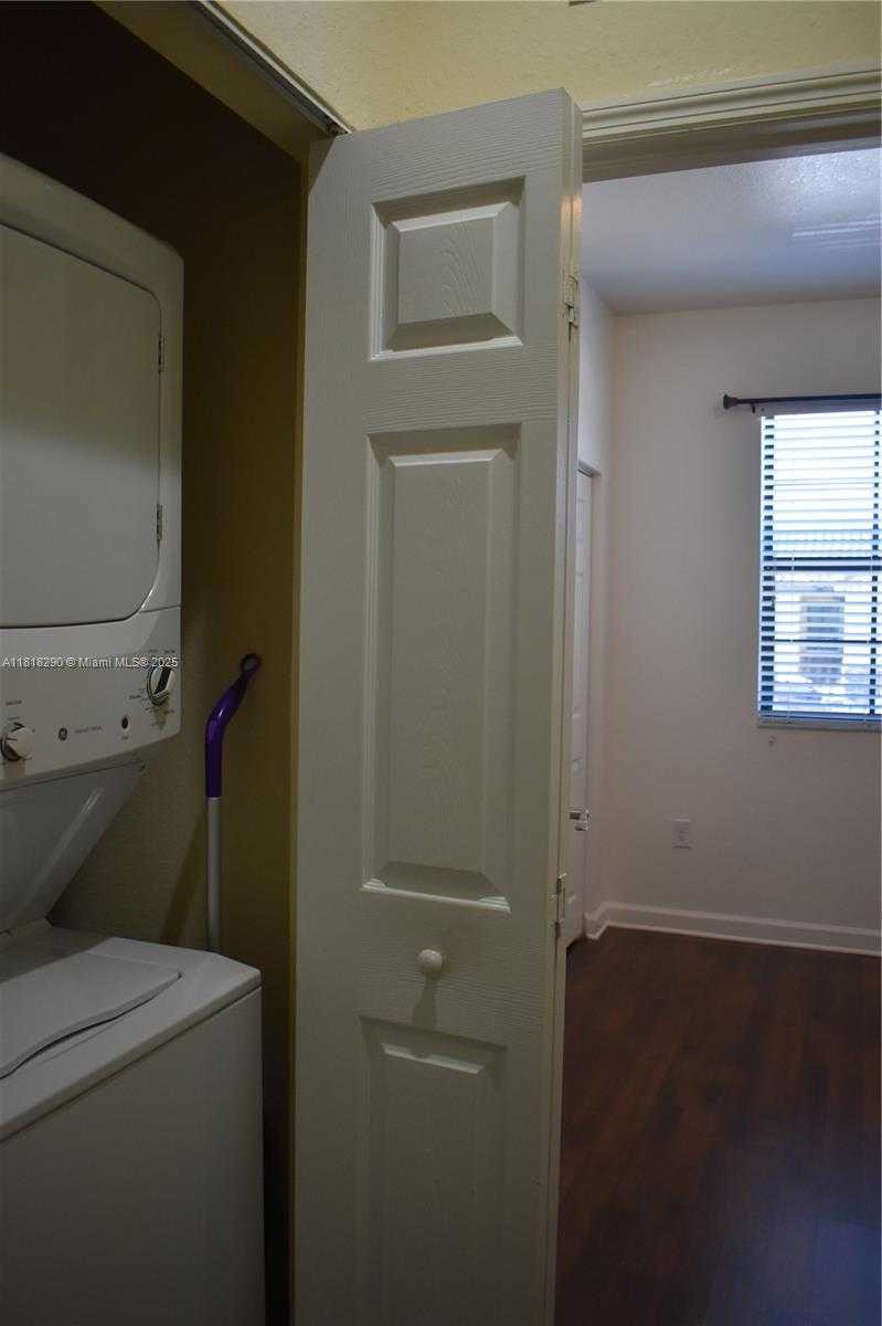 Small Image of 8873 WEST 35TH LN, Hialeah Number 7