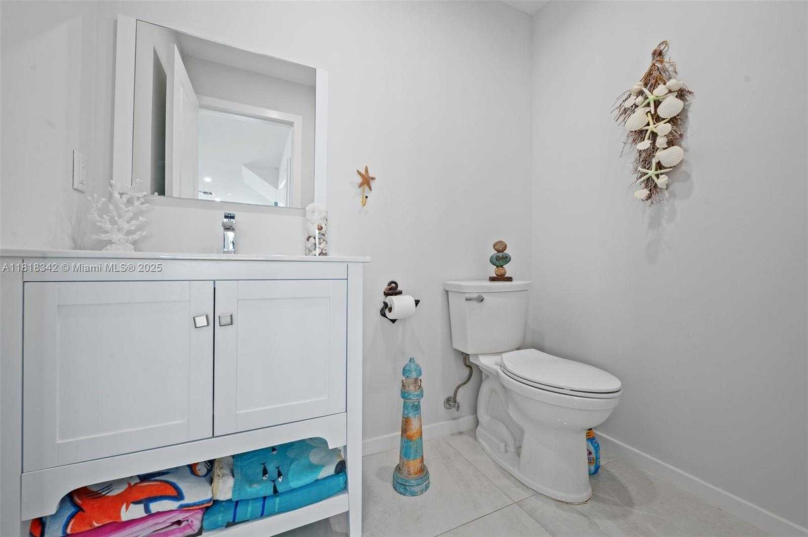 Small Image of 94825 OVERSEAS HWY #185, Key Largo Number 24