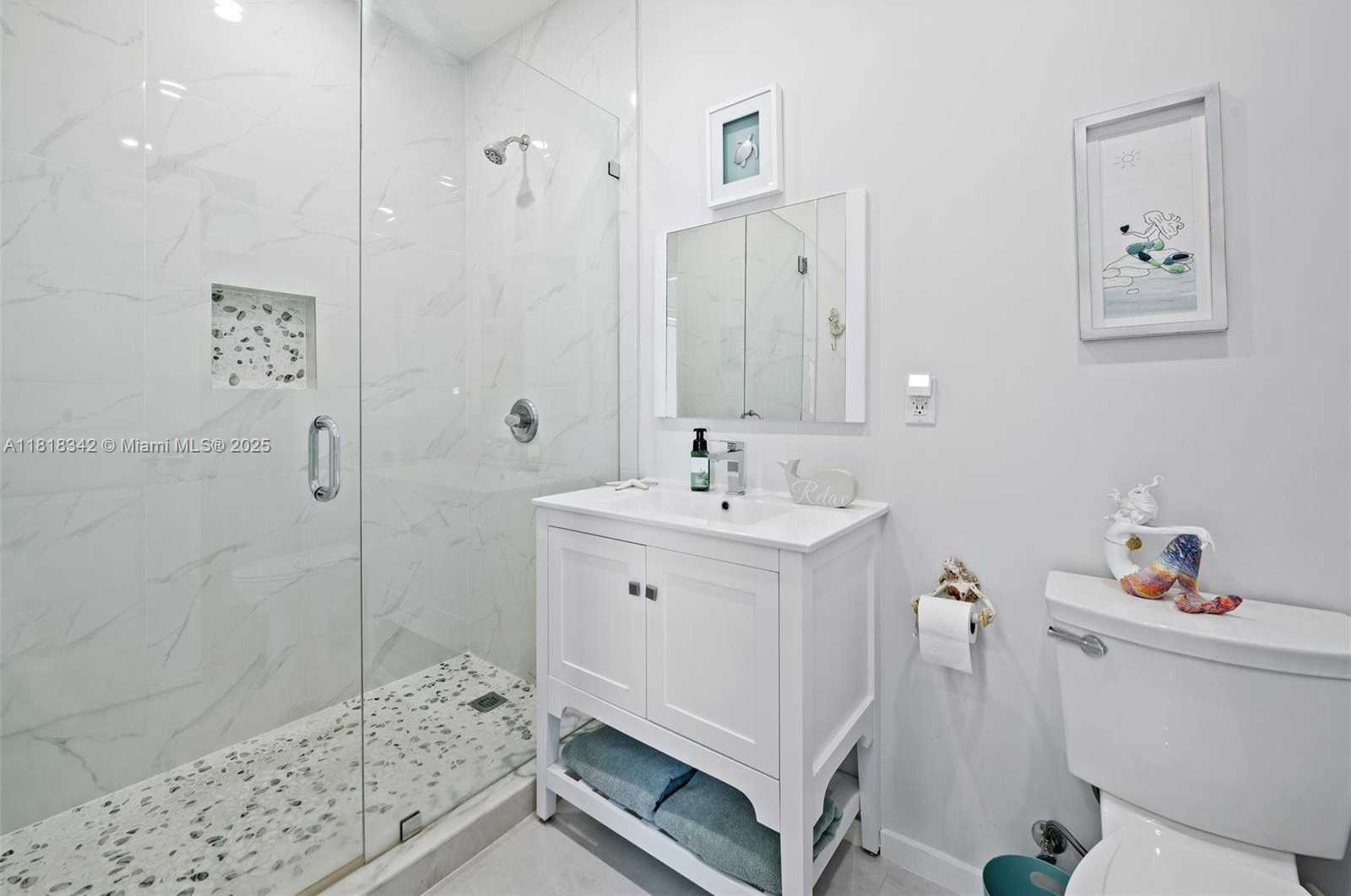 Small Image of 94825 OVERSEAS HWY #185, Key Largo Number 32