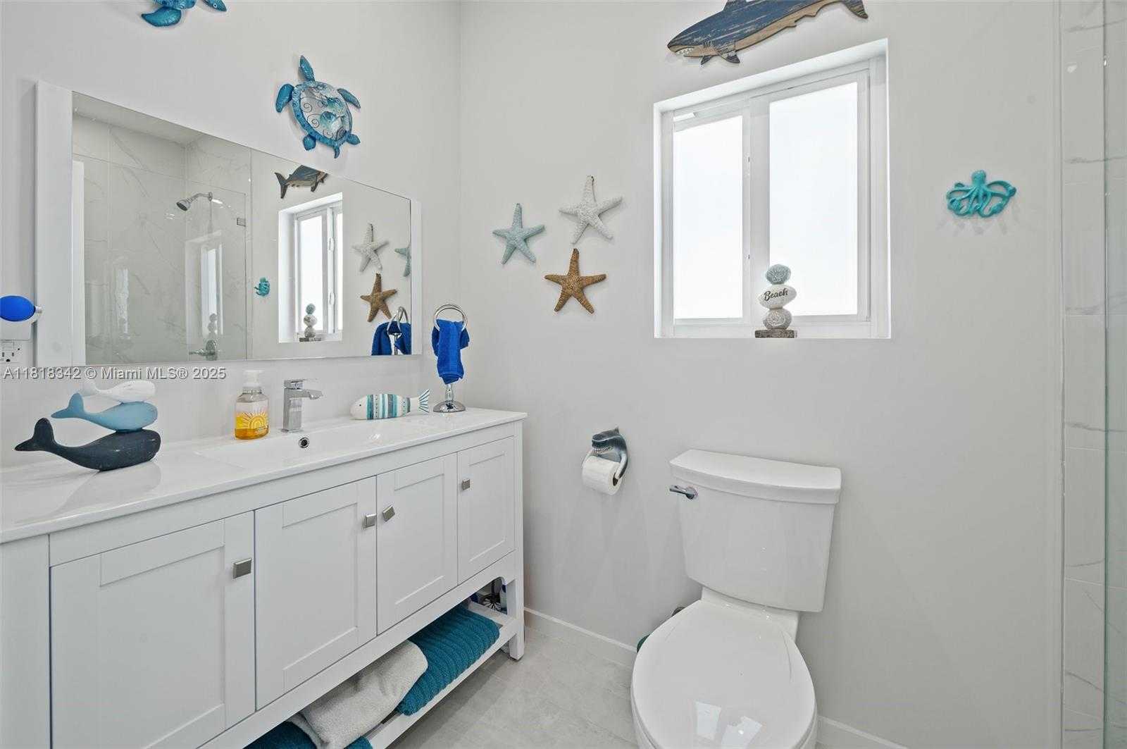Small Image of 94825 OVERSEAS HWY #185, Key Largo Number 35