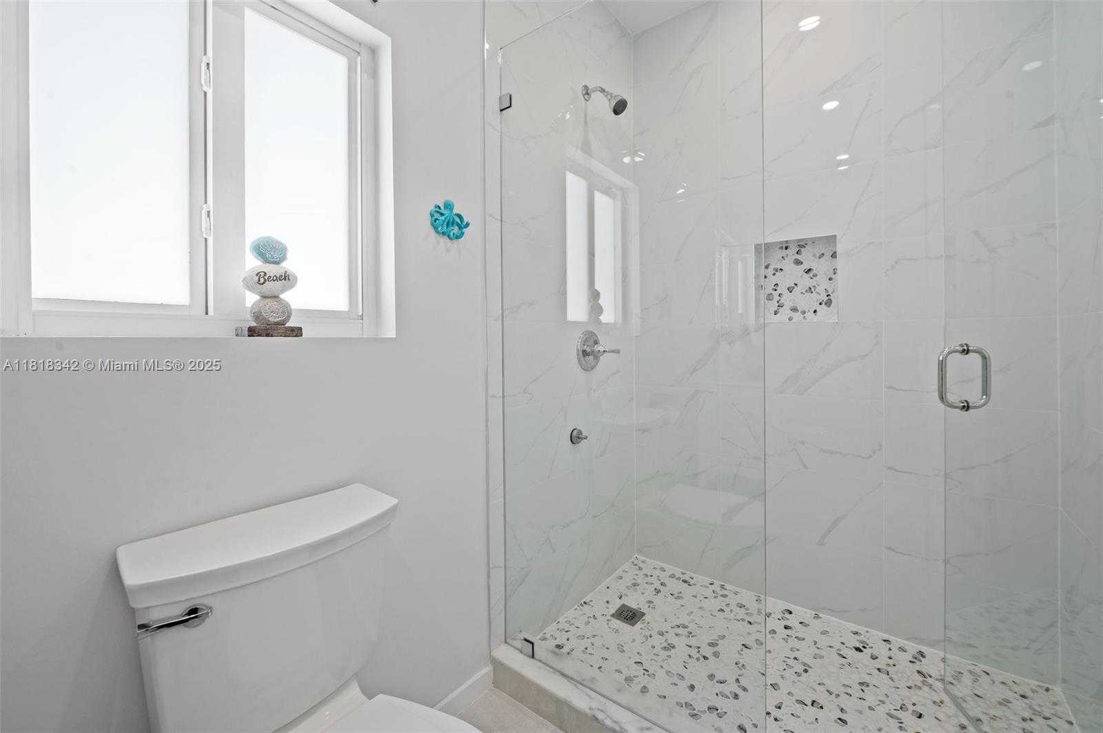 Small Image of 94825 OVERSEAS HWY #185, Key Largo Number 36