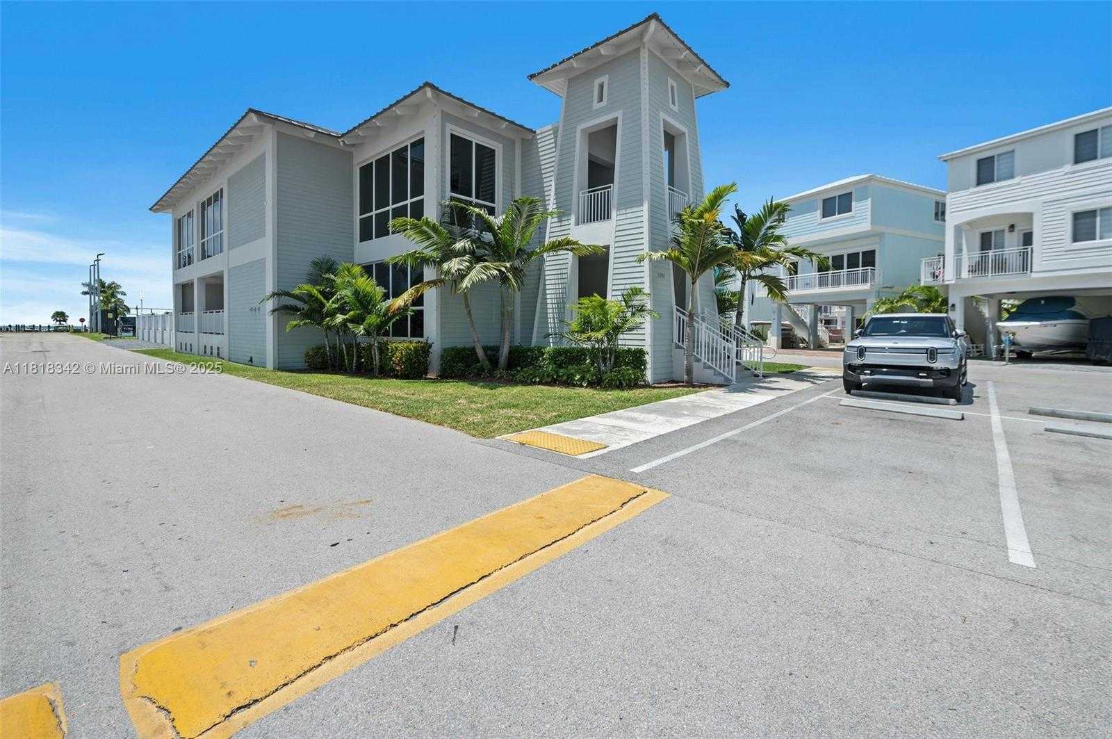 Small Image of 94825 OVERSEAS HWY #185, Key Largo Number 43