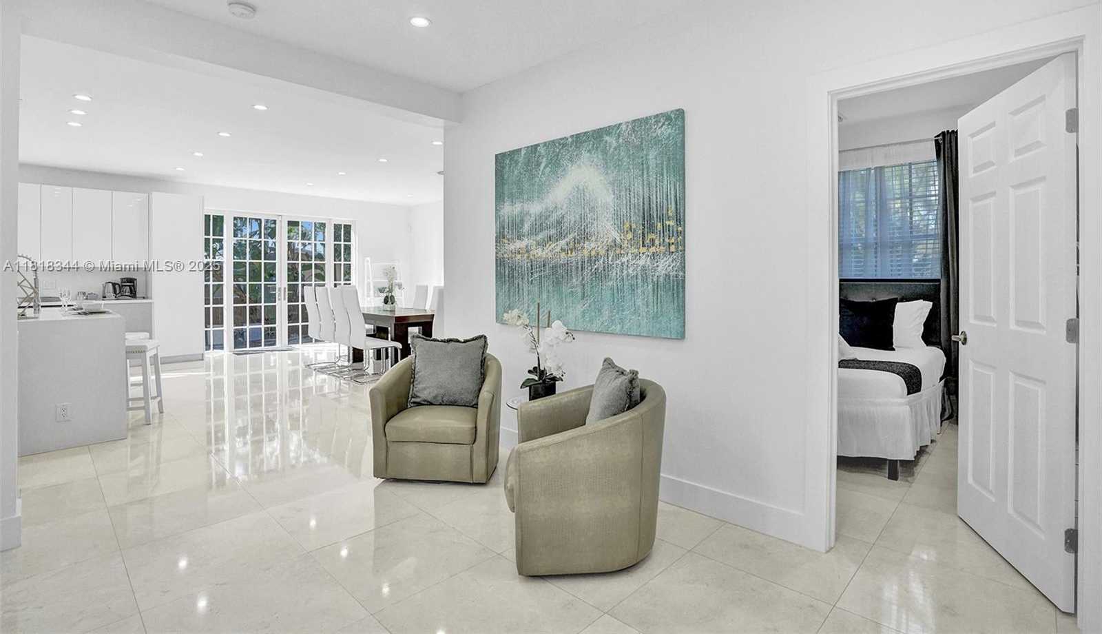Small Image of 1350 HOLLYWOOD BLVD, Hollywood Number 20