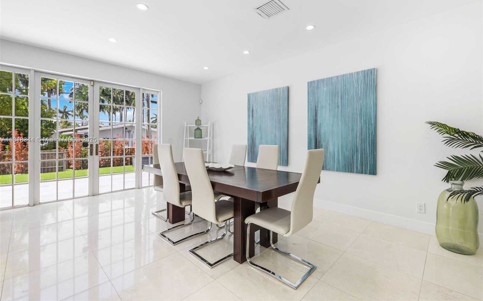 Small Image of 1350 HOLLYWOOD BLVD, Hollywood Number 23