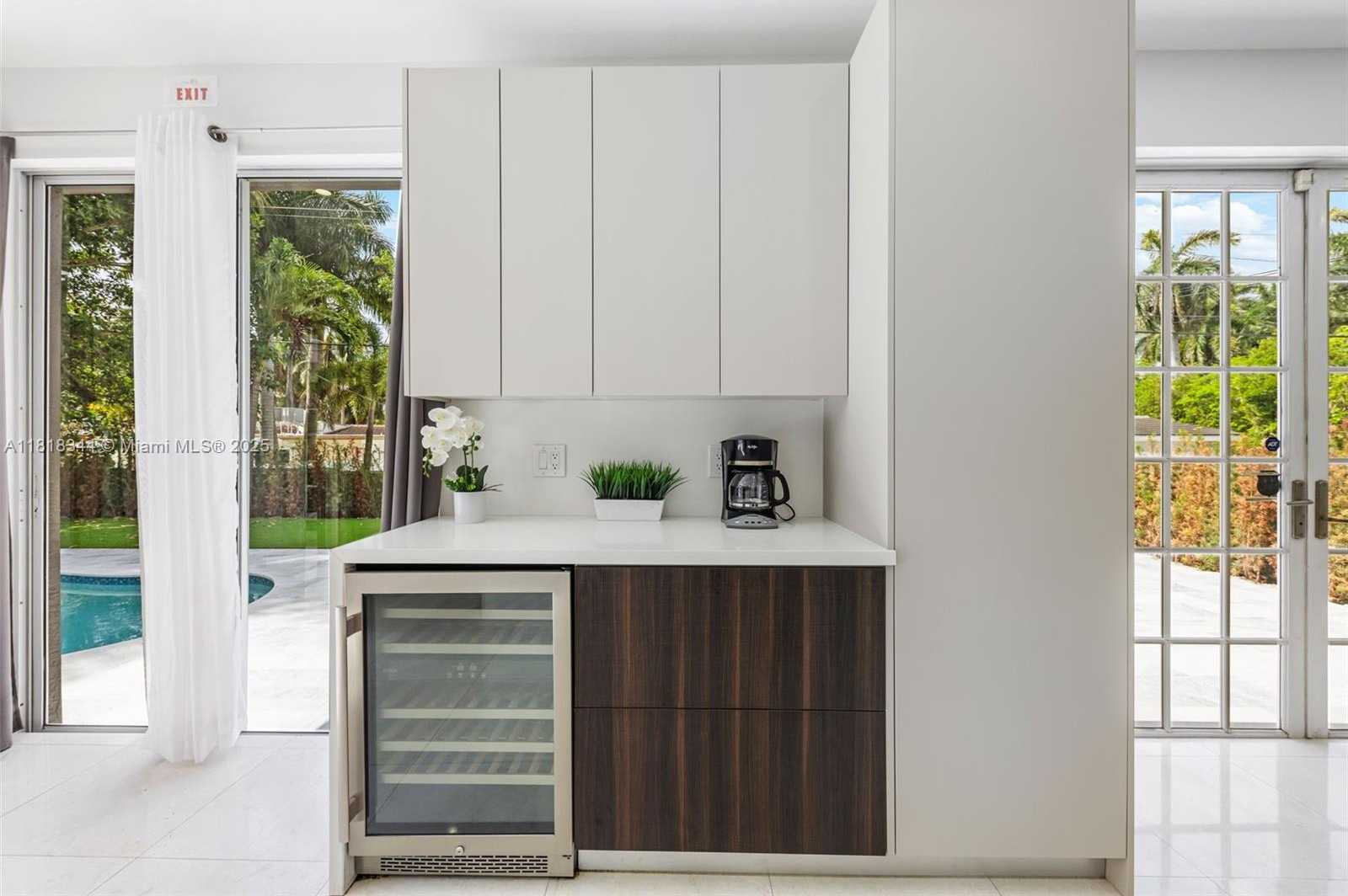 Small Image of 1350 HOLLYWOOD BLVD, Hollywood Number 35