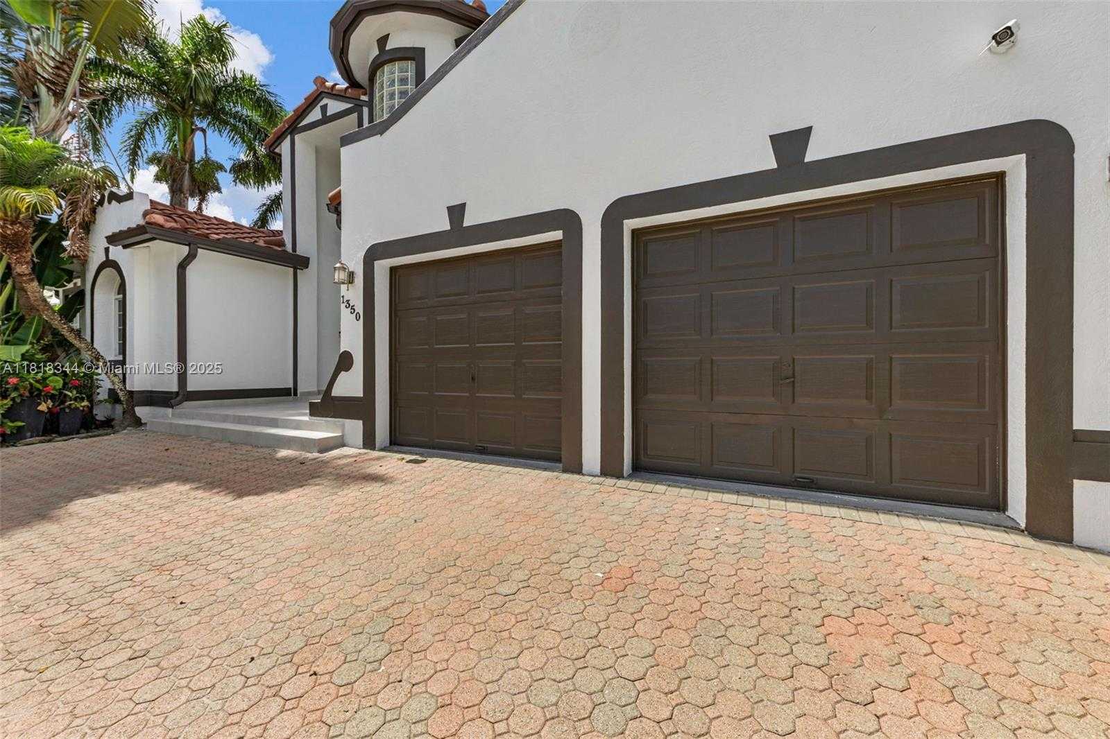 Small Image of 1350 HOLLYWOOD BLVD, Hollywood Number 4