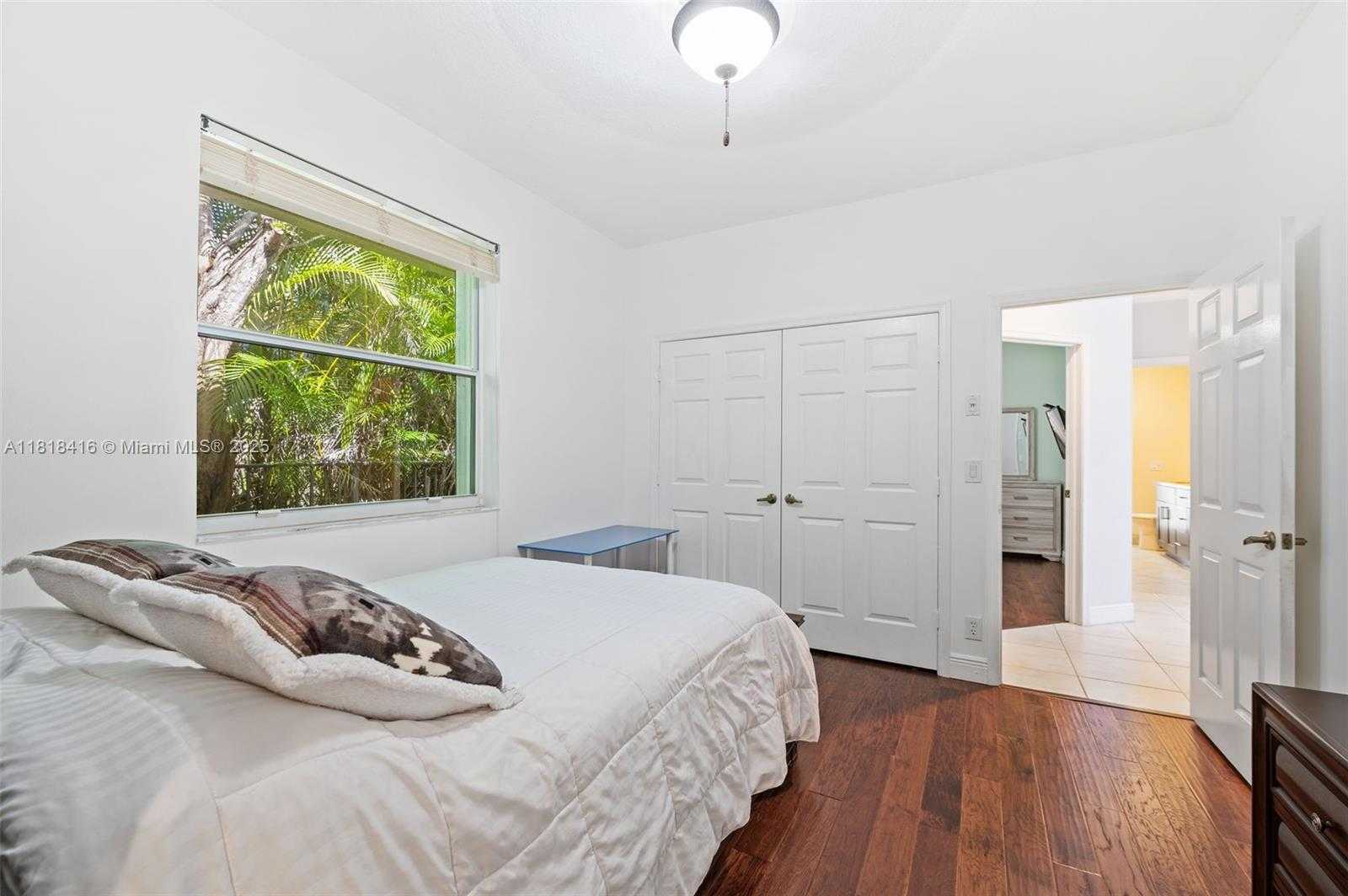 Small Image of 2510 JARDIN DR, Weston Number 19