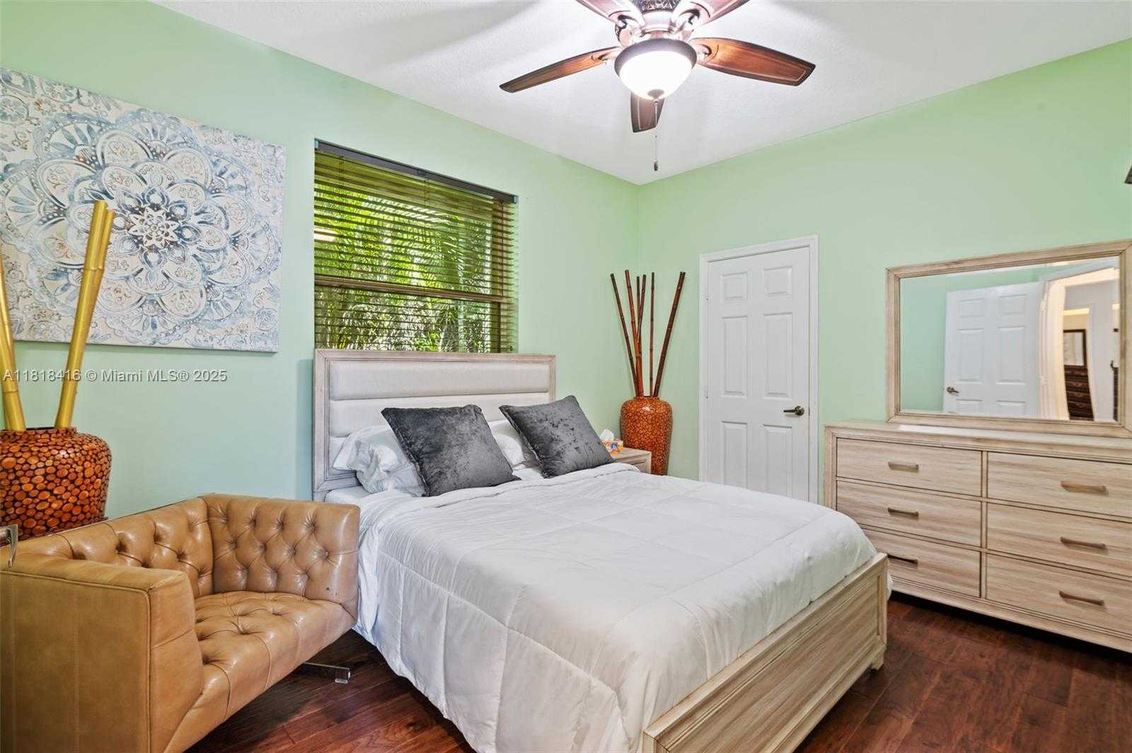 Small Image of 2510 JARDIN DR, Weston Number 21
