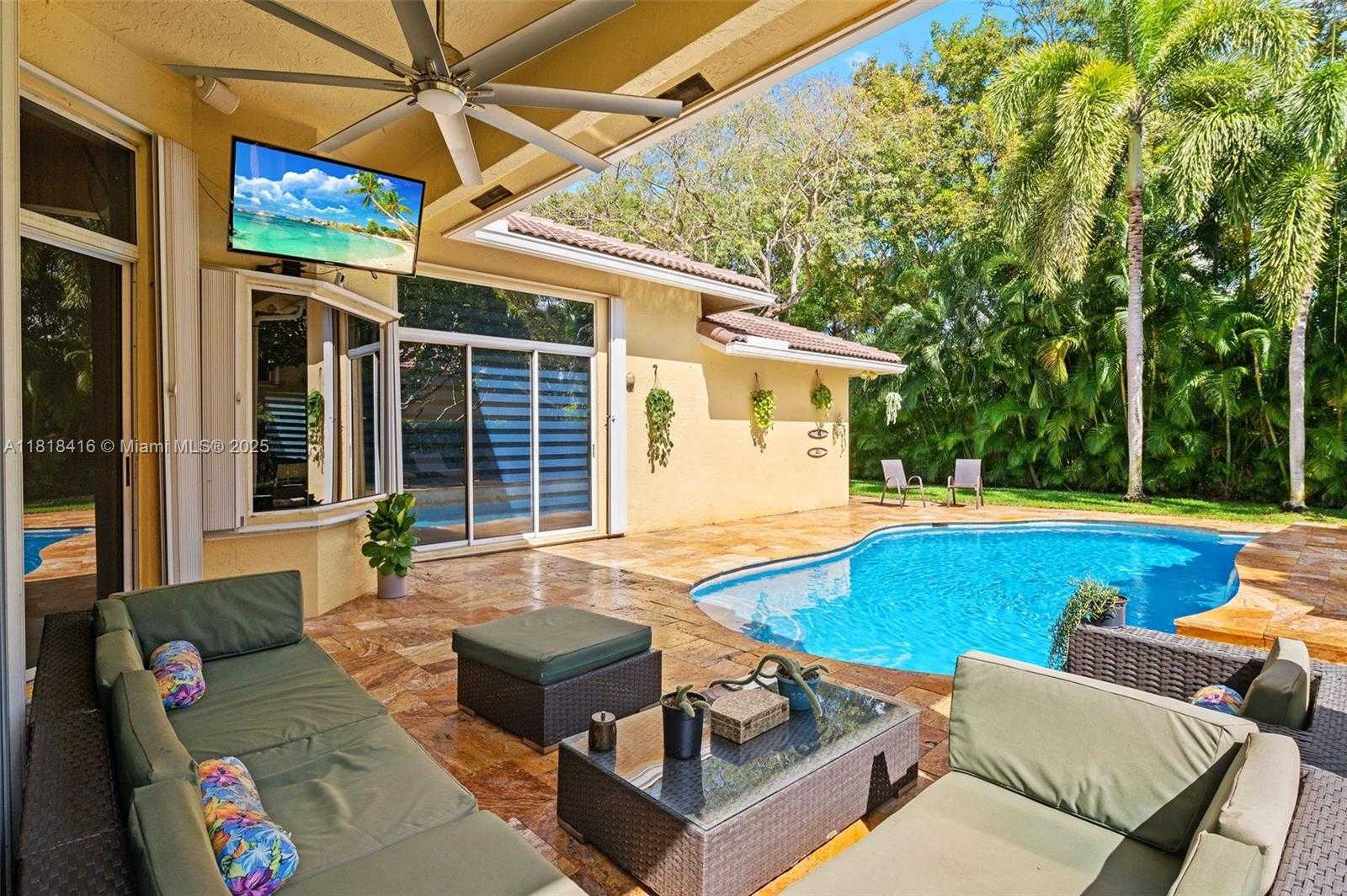 Small Image of 2510 JARDIN DR, Weston Number 27