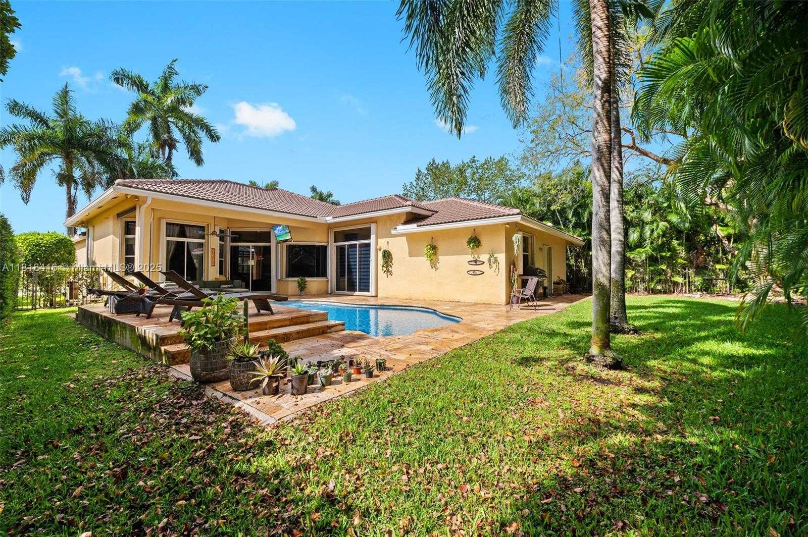 Small Image of 2510 JARDIN DR, Weston Number 37
