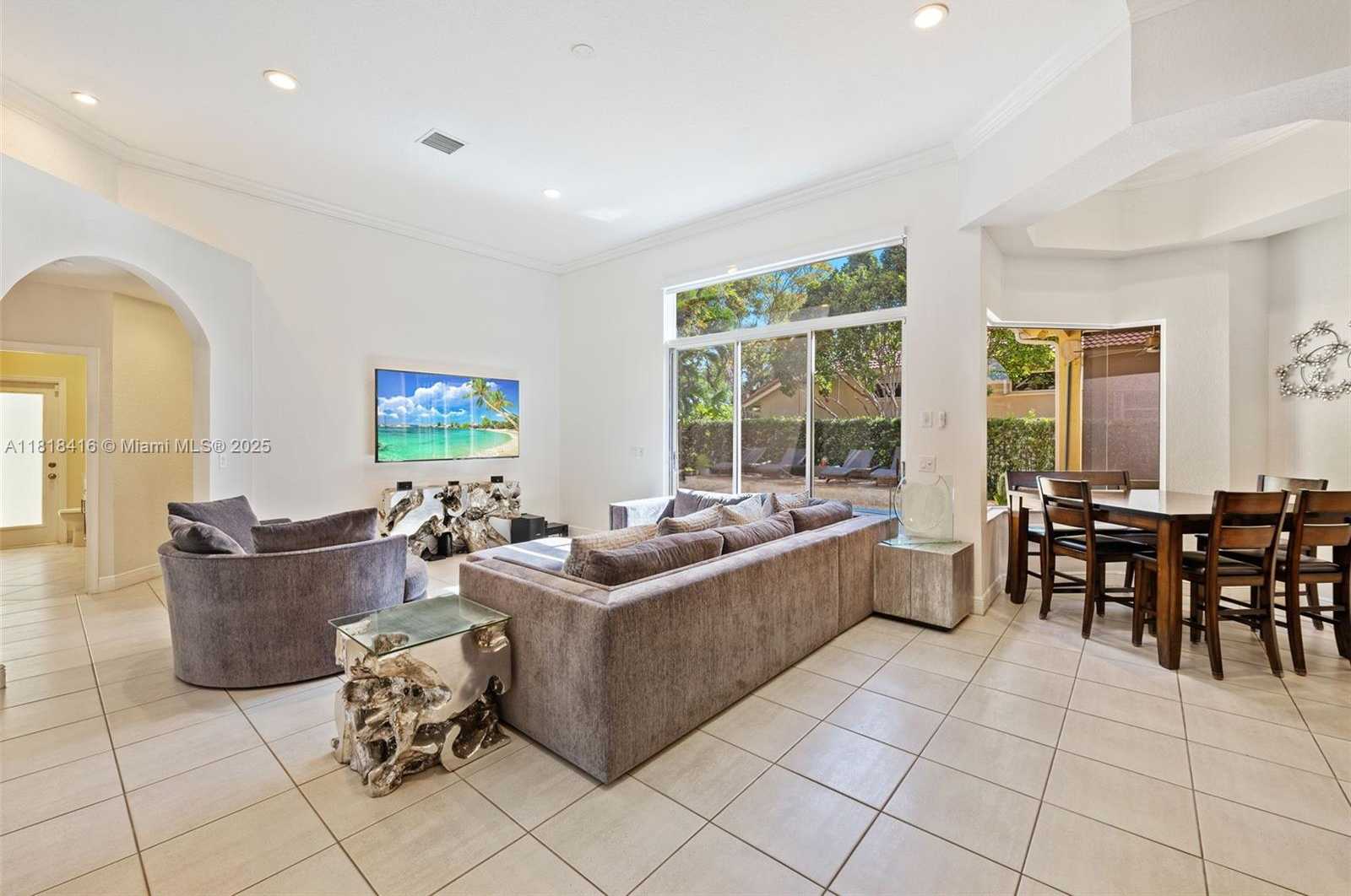 Small Image of 2510 JARDIN DR, Weston Number 8